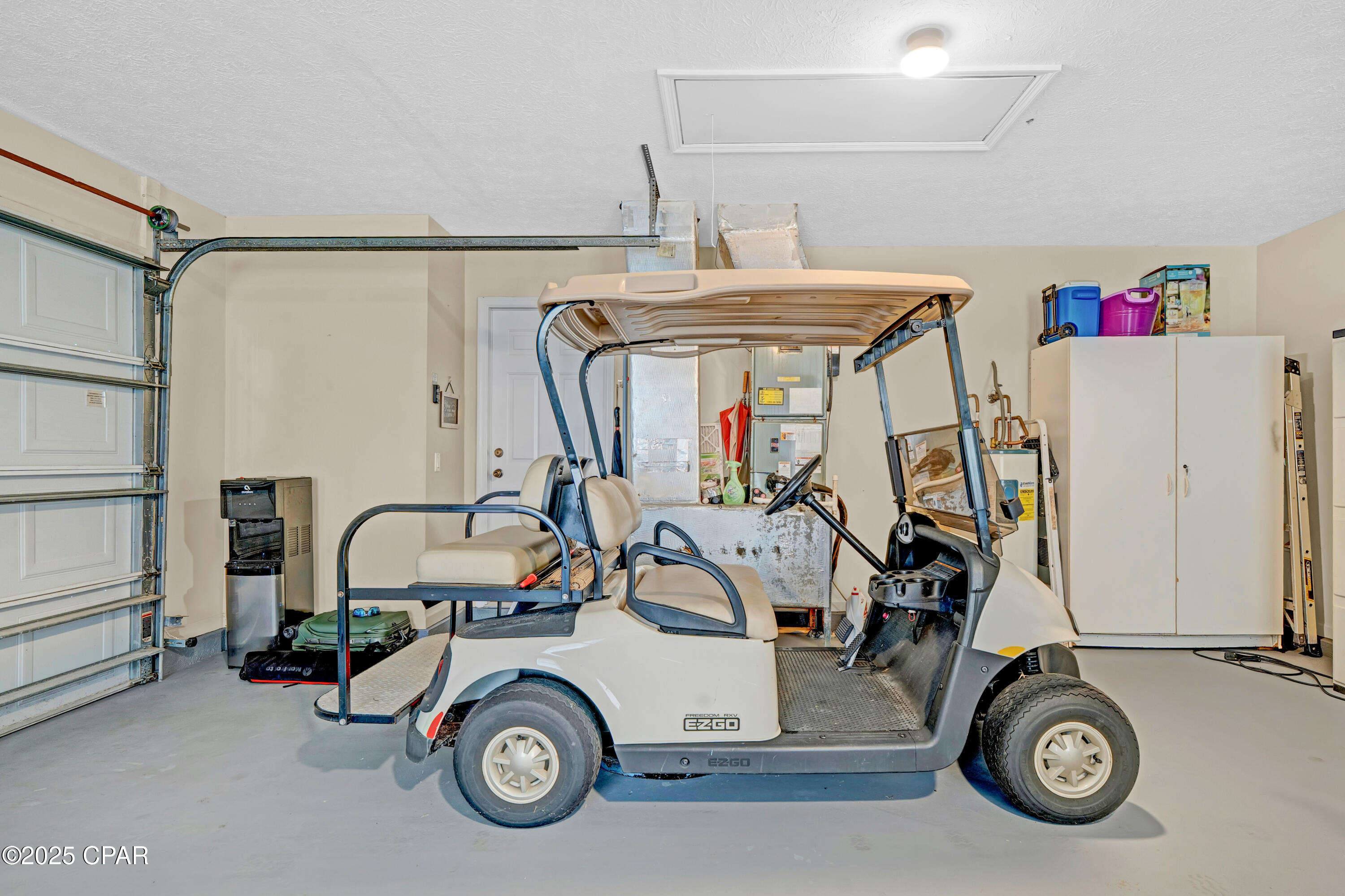 Summer Breeze - Residential