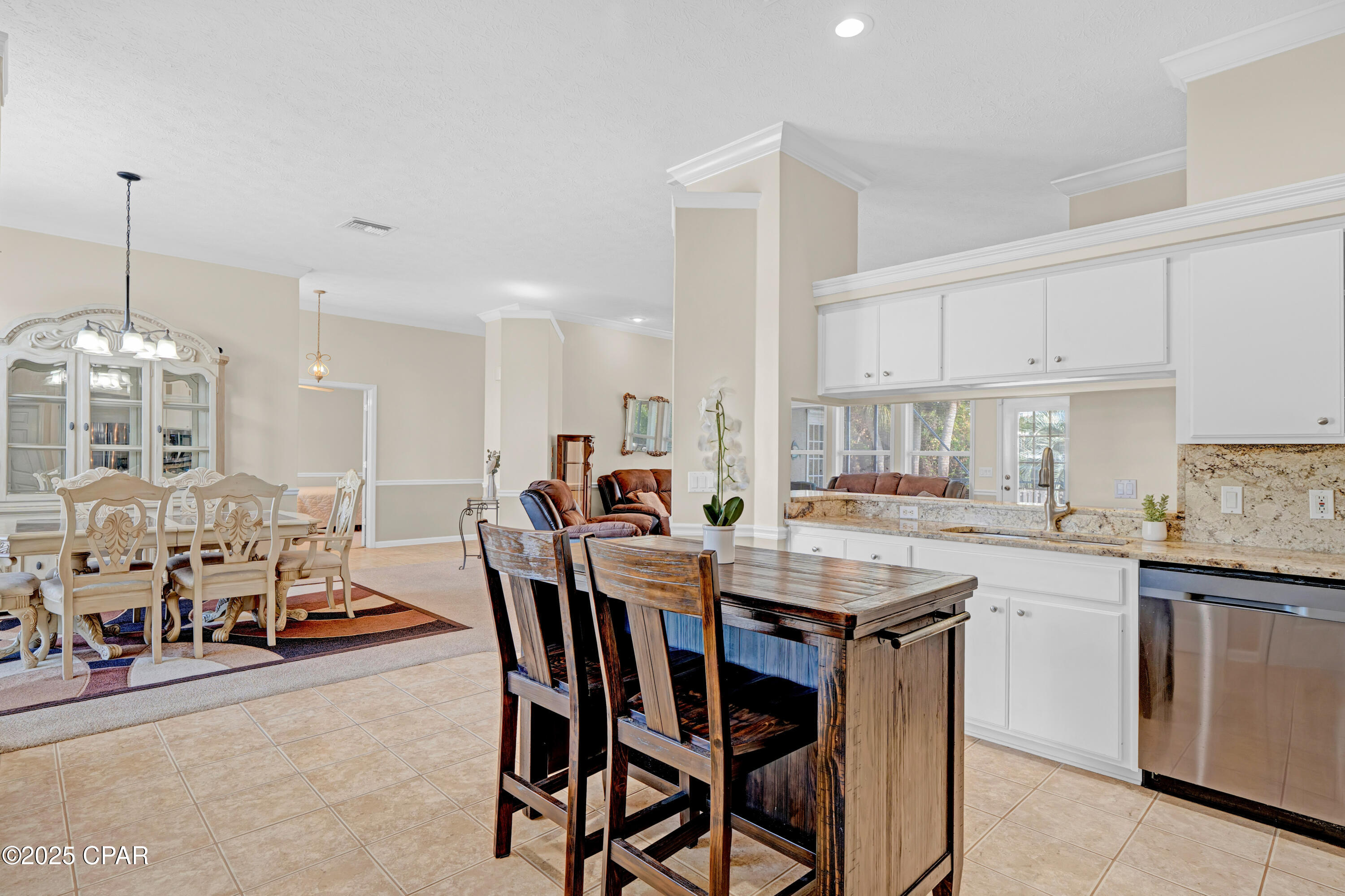 Summer Breeze - Residential