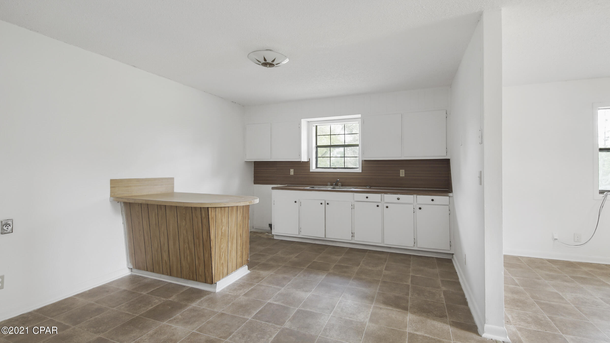 [No Recorded Subdiv] - Commercial Sale