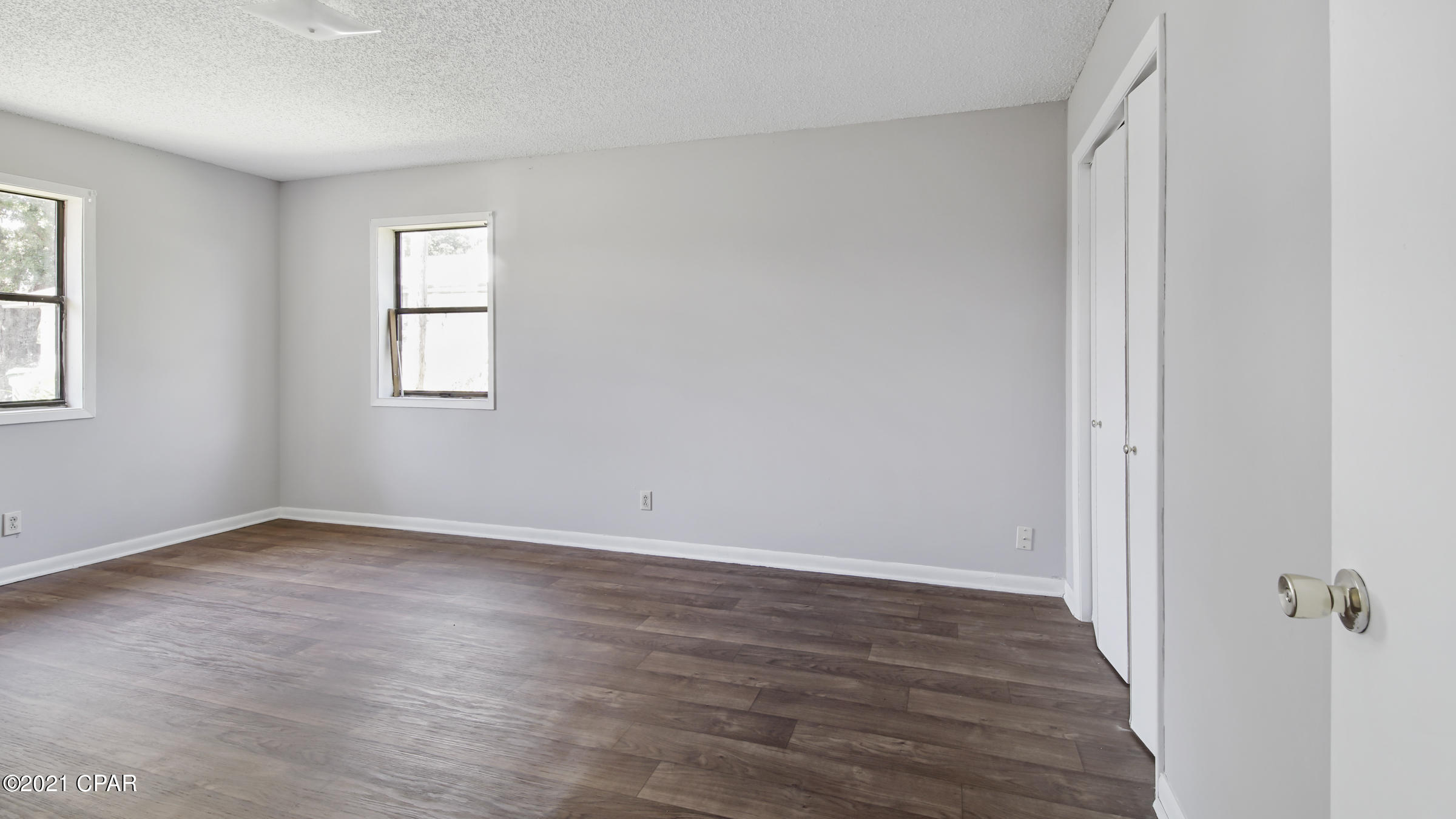 [No Recorded Subdiv] - Commercial Sale