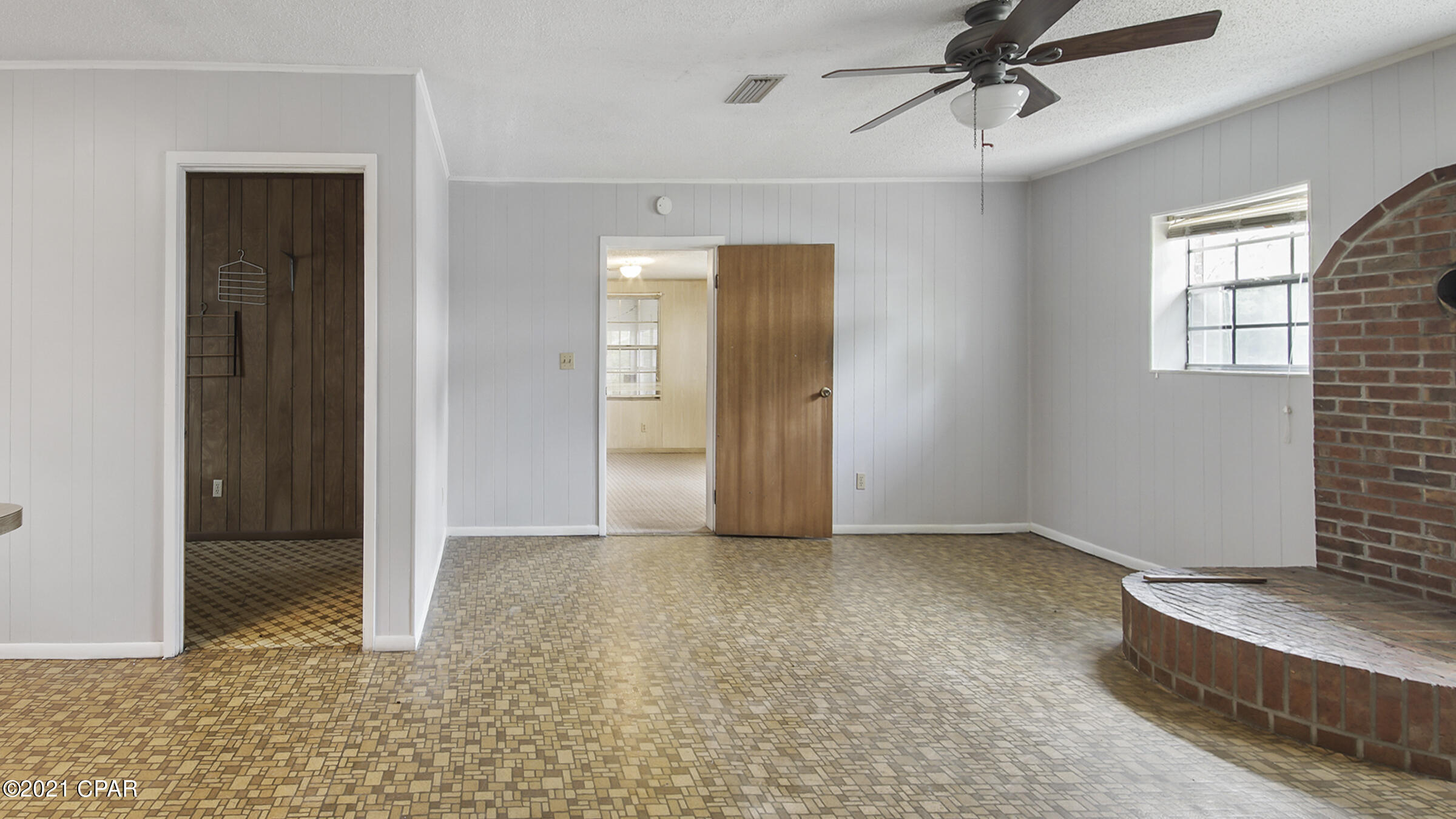 [No Recorded Subdiv] - Commercial Sale