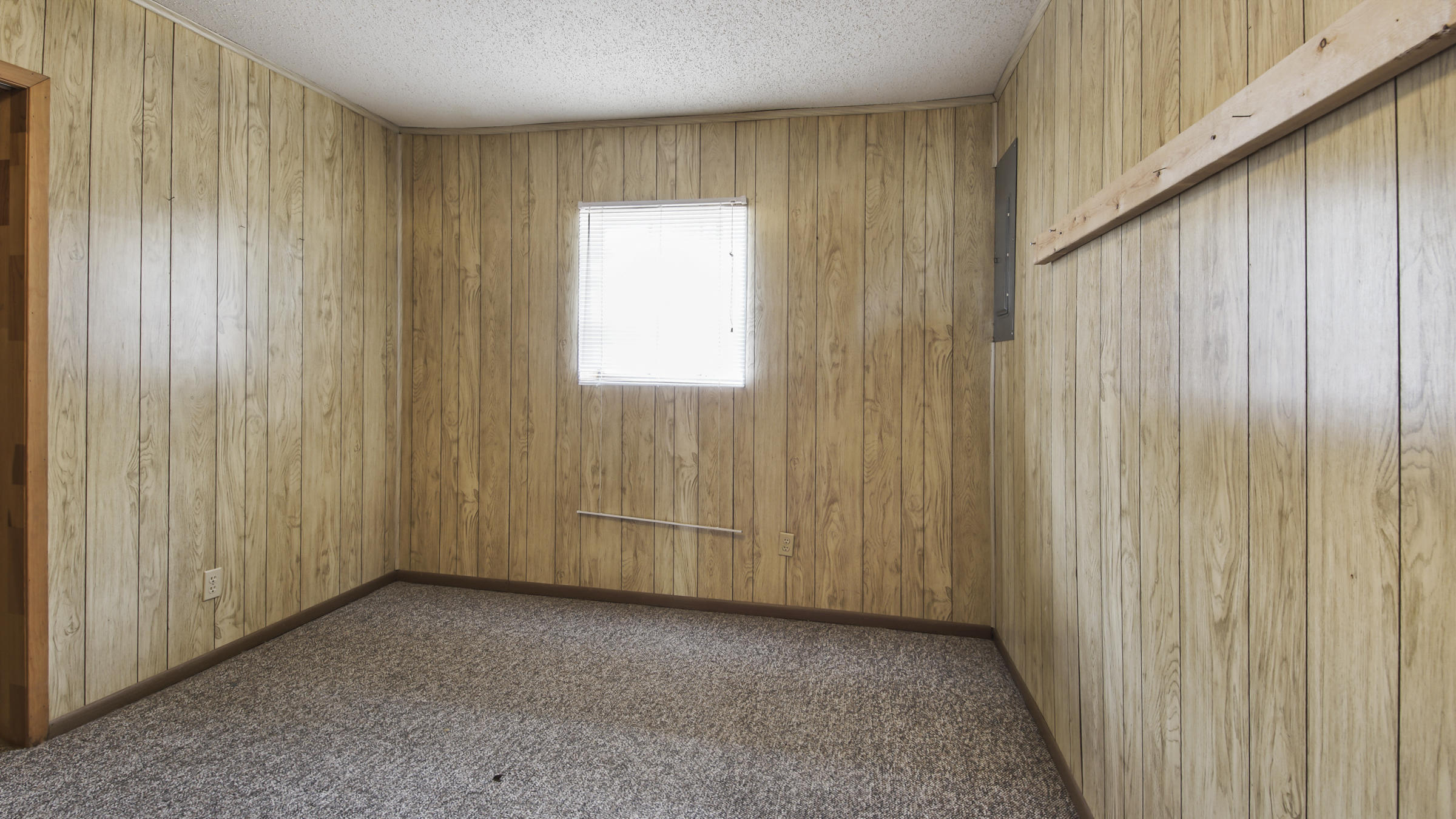 [No Recorded Subdiv] - Commercial Sale