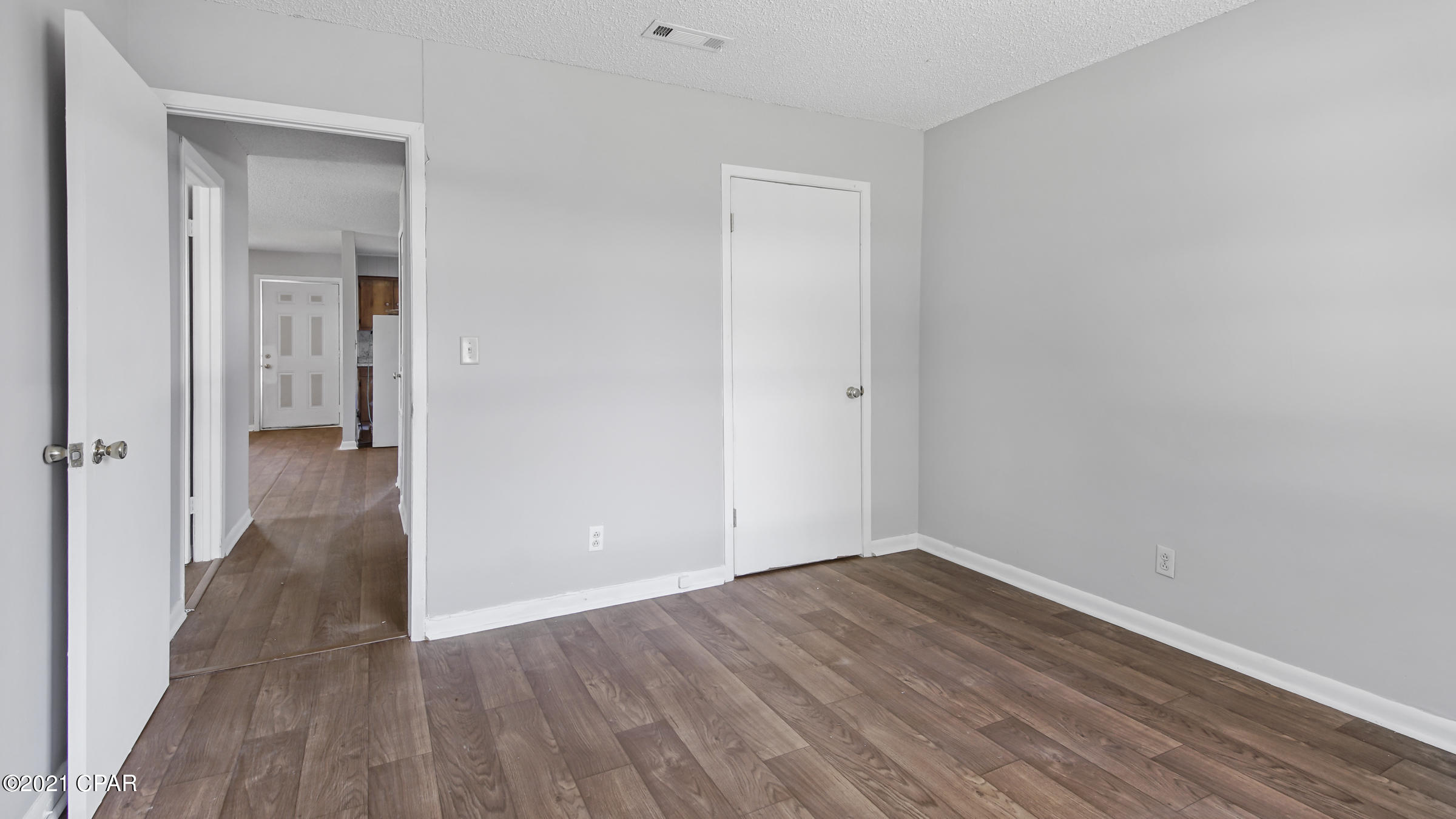 [No Recorded Subdiv] - Commercial Sale