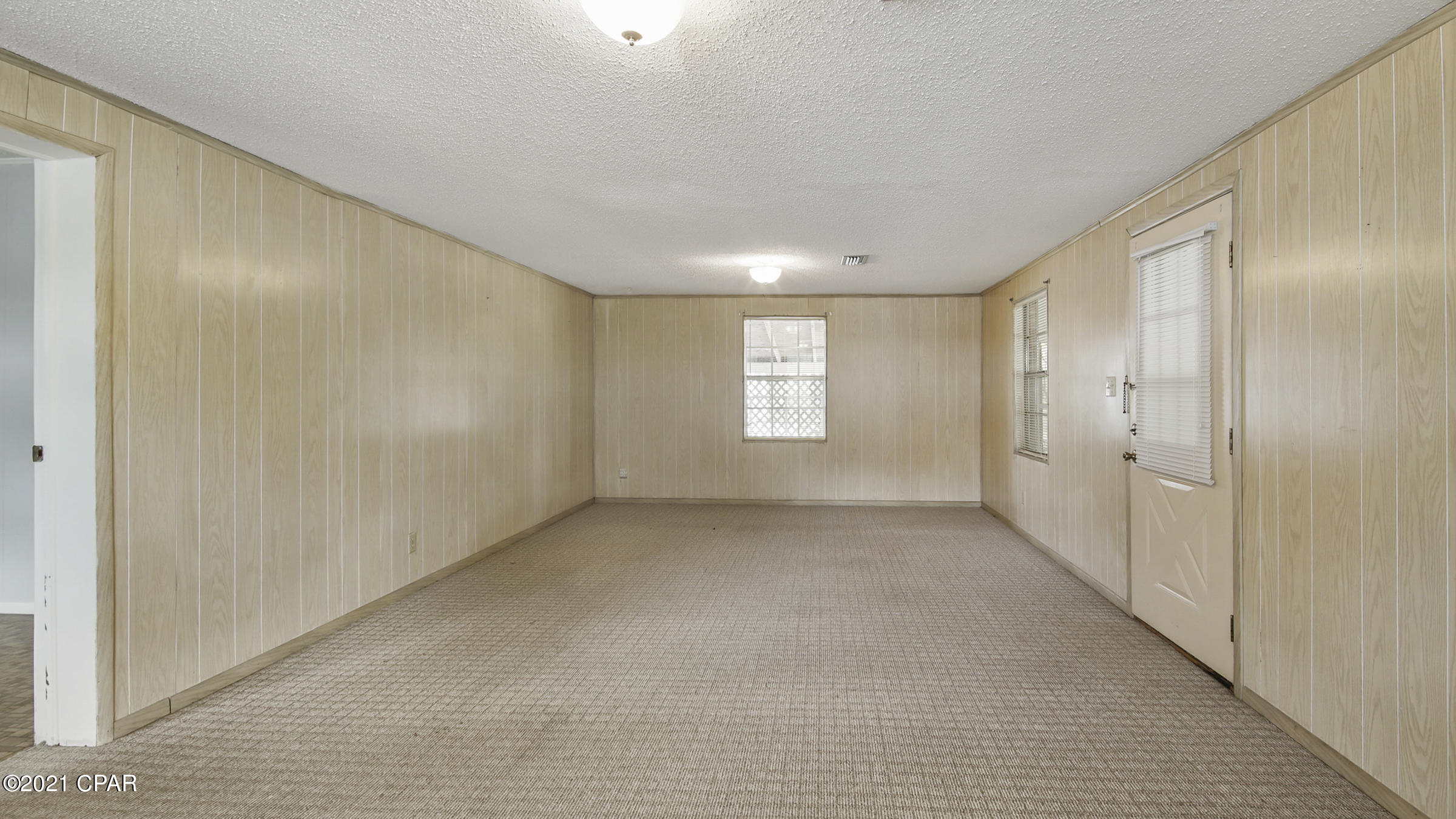 [No Recorded Subdiv] - Commercial Sale