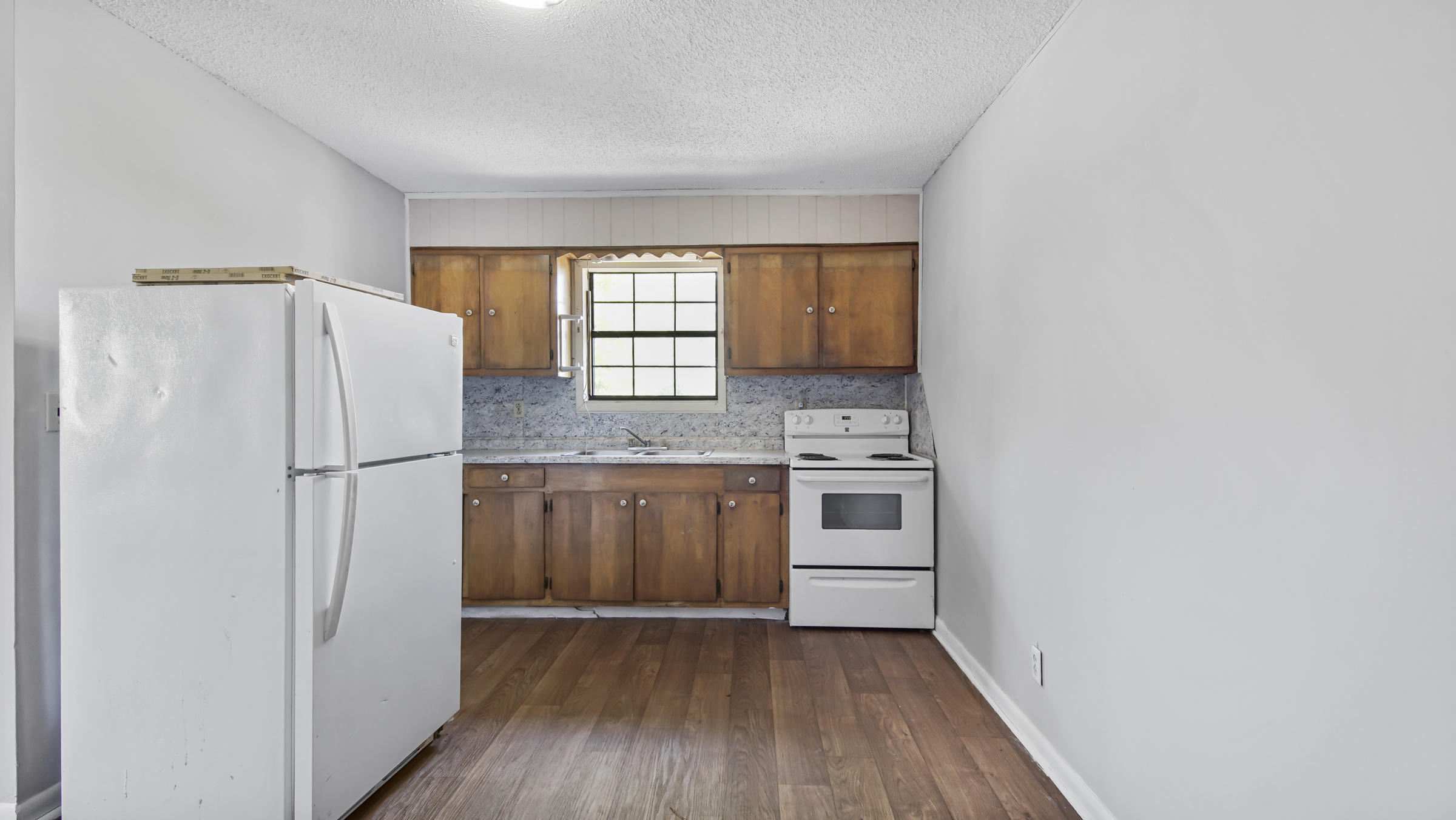 [No Recorded Subdiv] - Commercial Sale