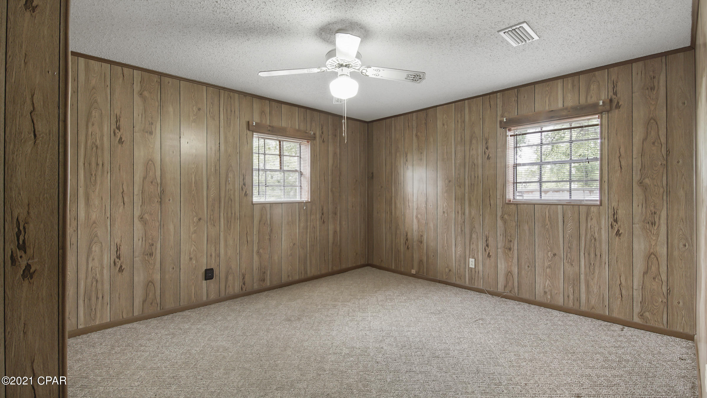 [No Recorded Subdiv] - Commercial Sale