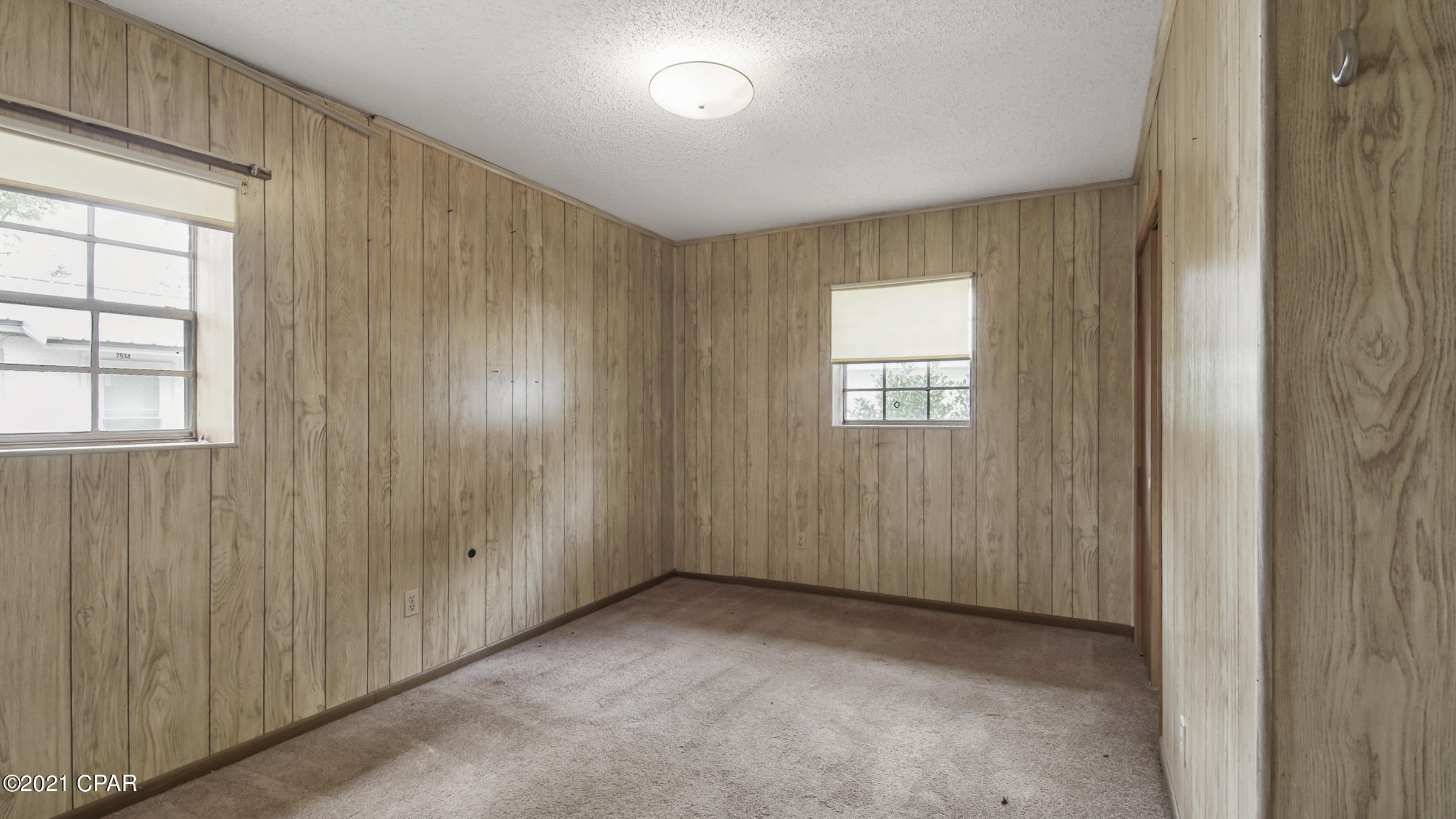 [No Recorded Subdiv] - Commercial Sale