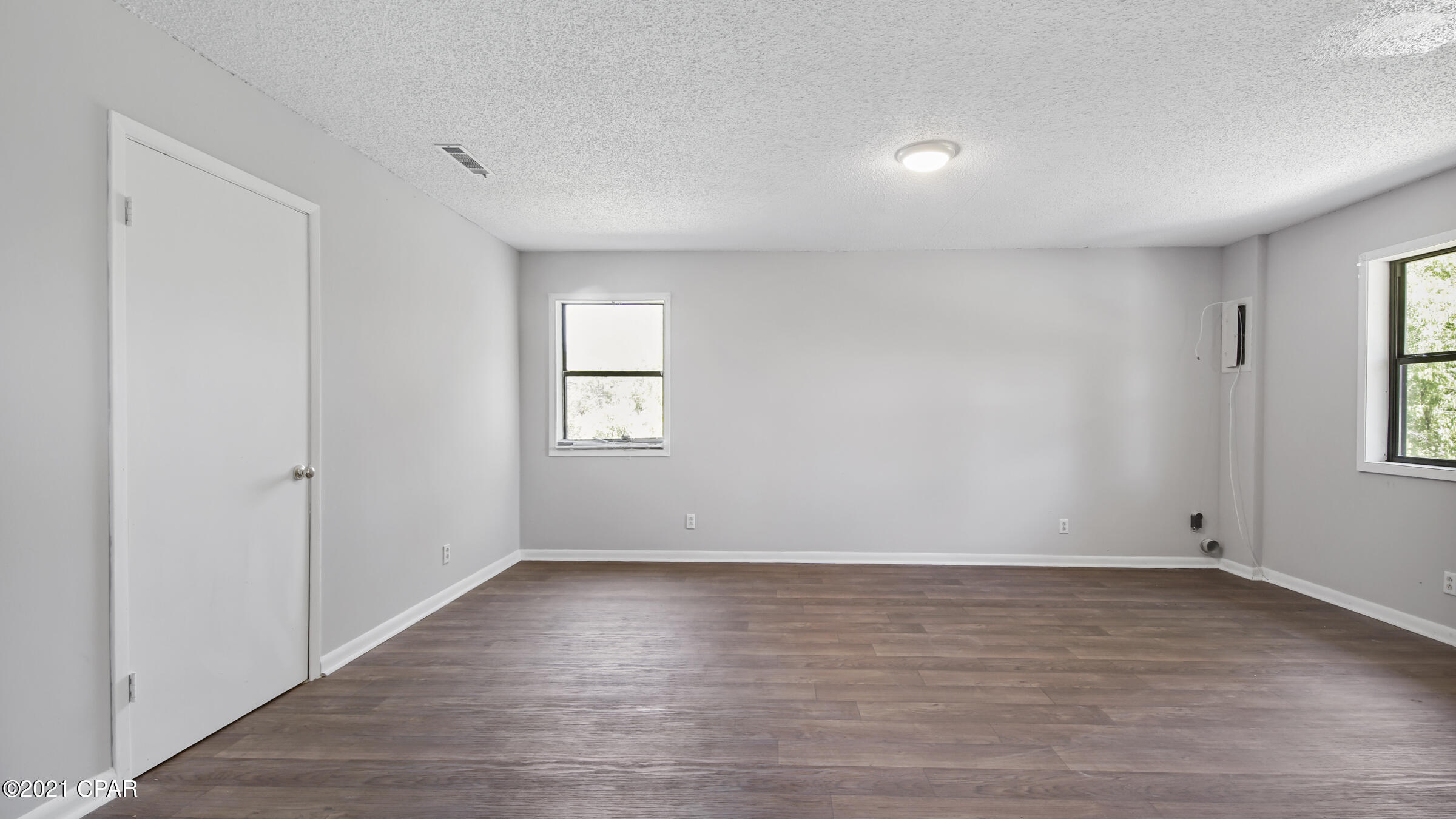 [No Recorded Subdiv] - Commercial Sale