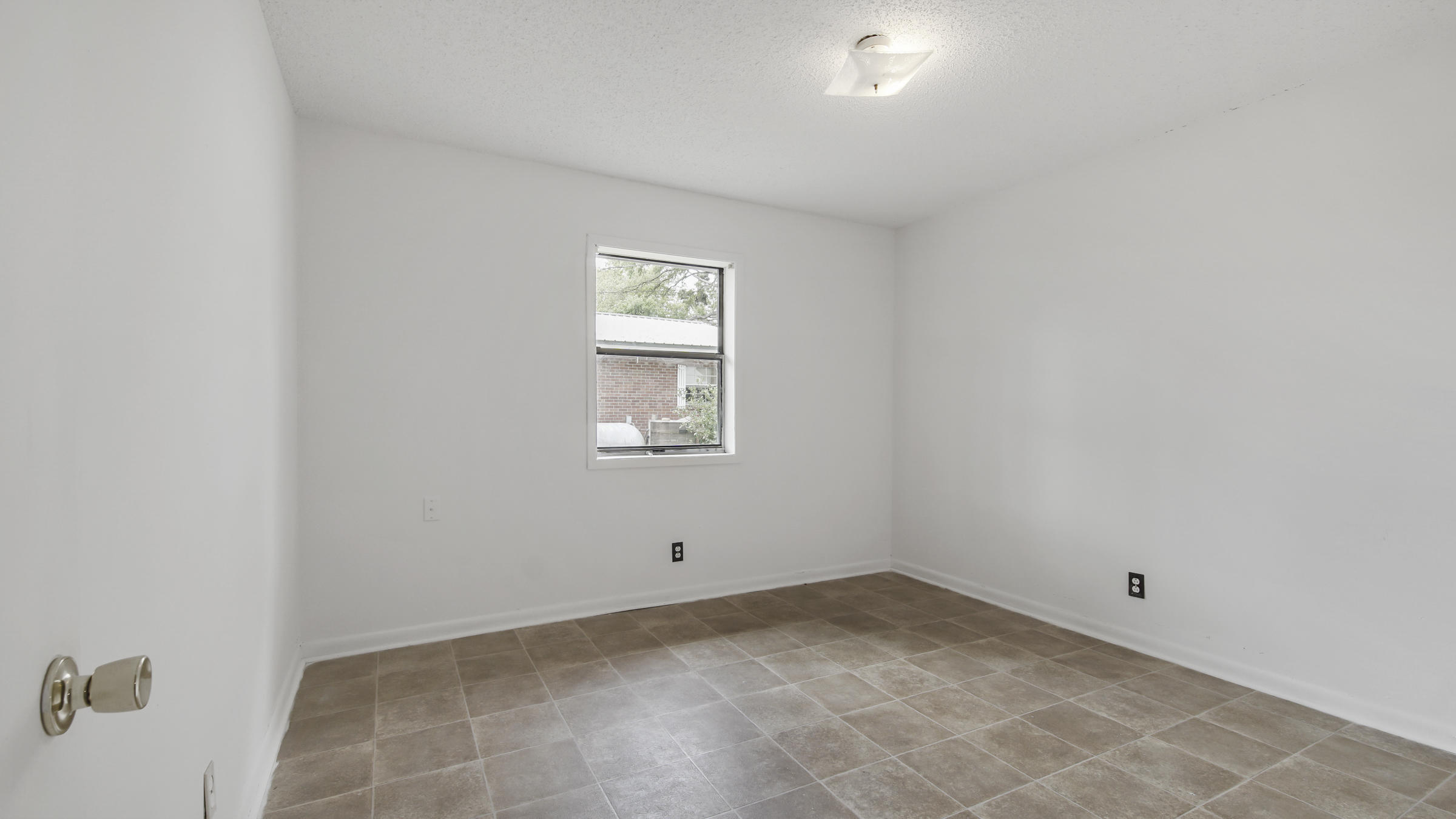 [No Recorded Subdiv] - Commercial Sale