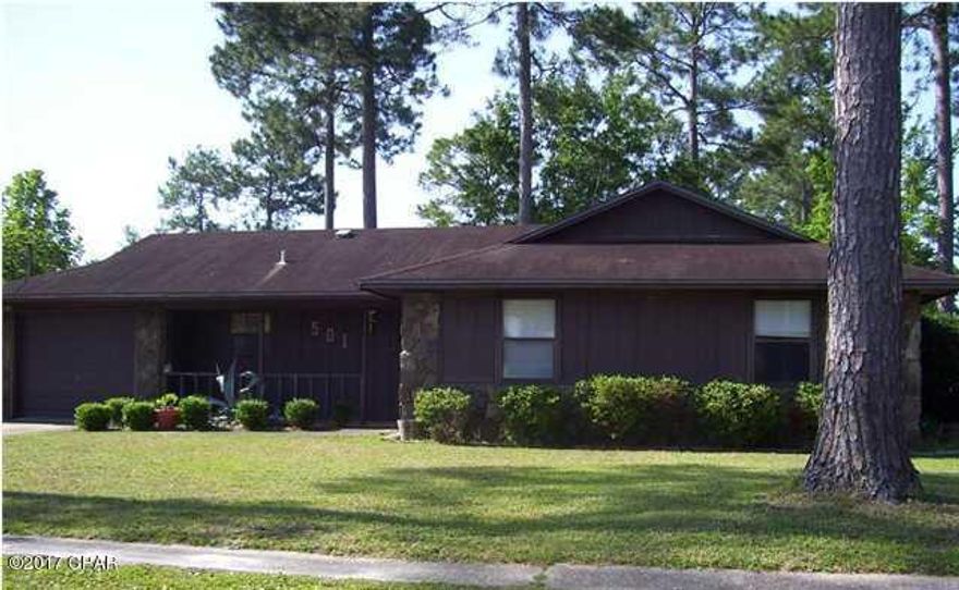 3 bedroom 2 bath home w/1 car garage, covered carport and extra parking pad.

This home features open living area, W/D hookups, large corner lot w/2 storage sheds and privacy fence.