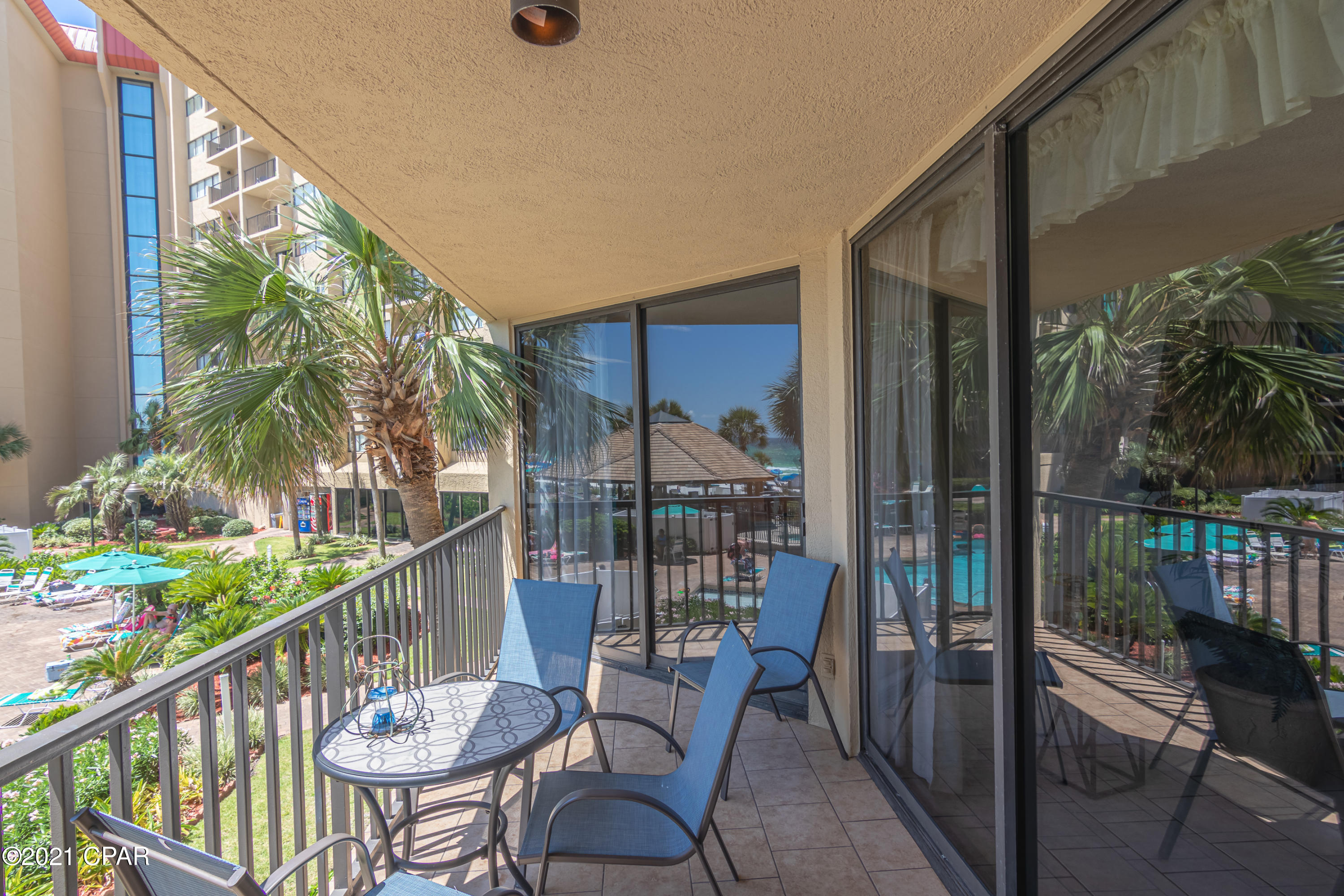 Summerhouse Condo. - Residential