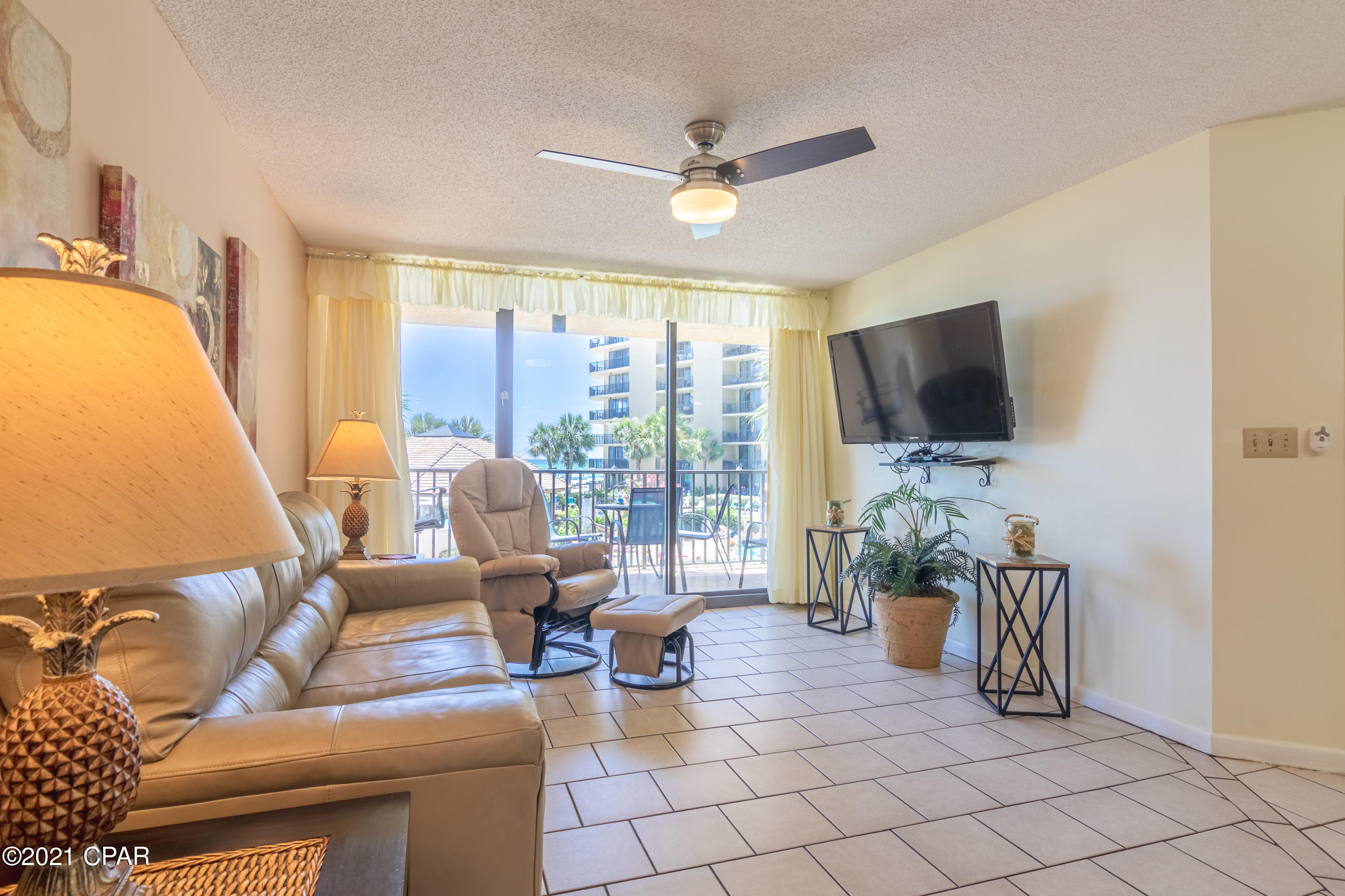 Summerhouse Condo. - Residential