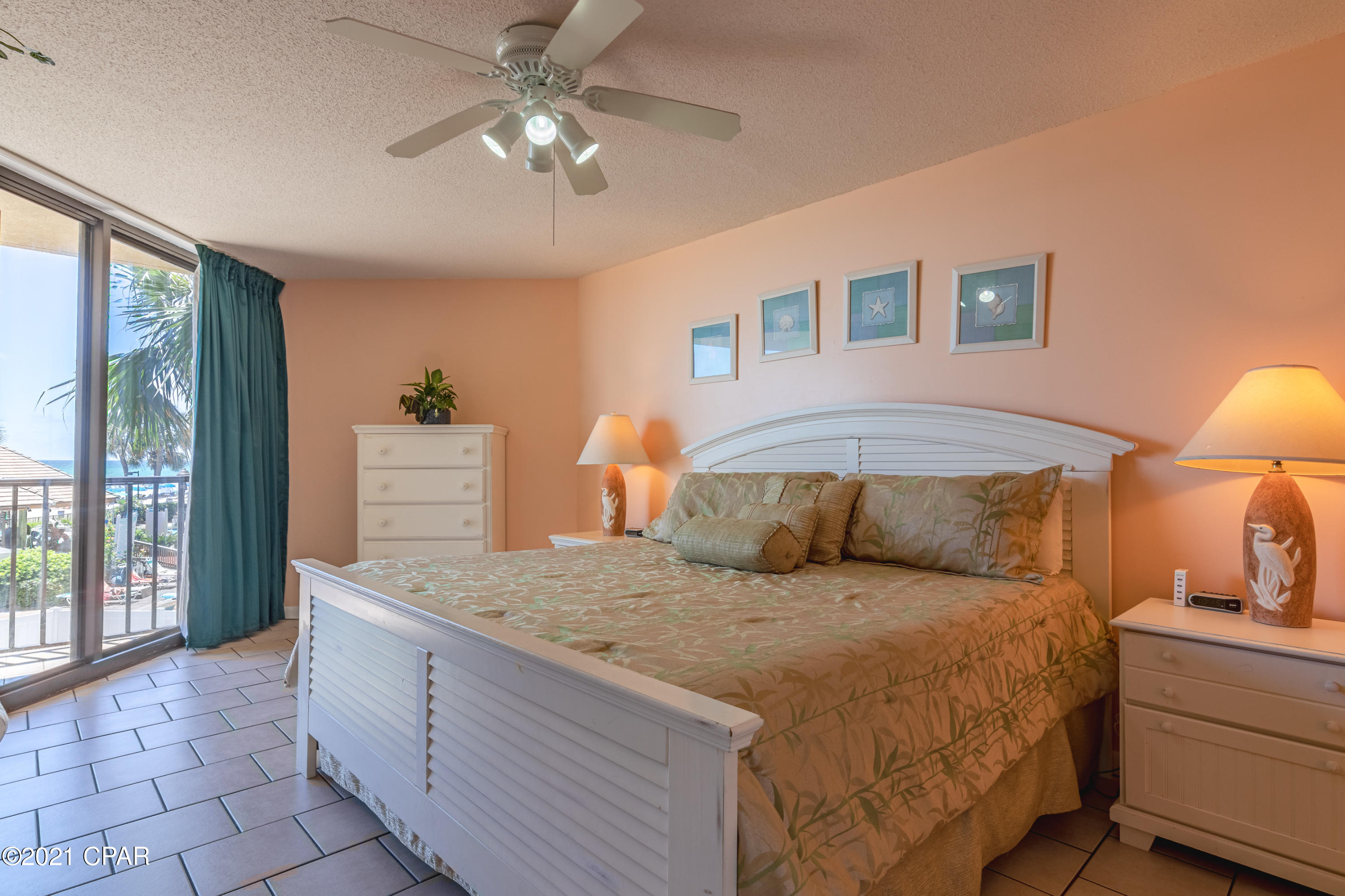 Summerhouse Condo. - Residential