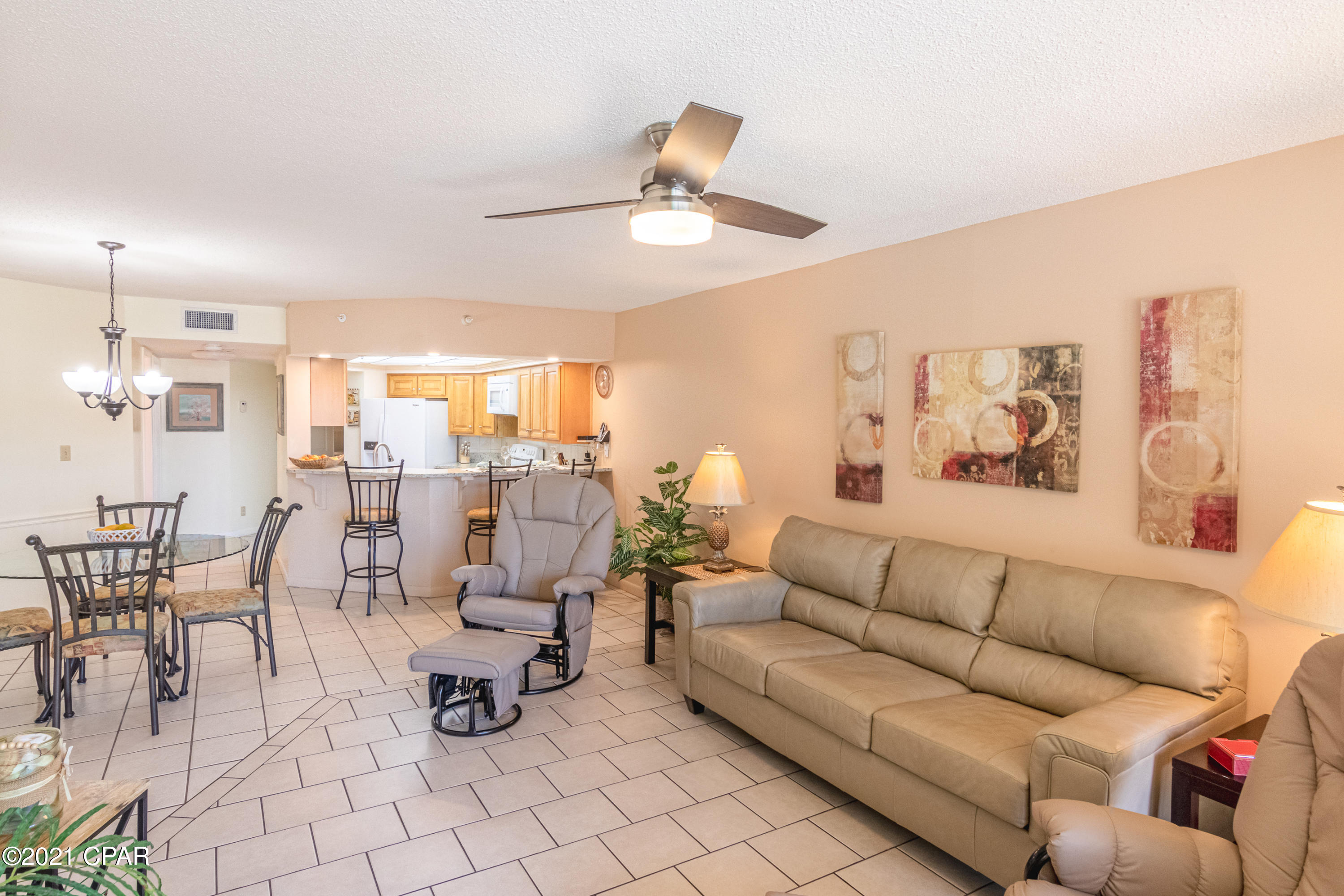 Summerhouse Condo. - Residential