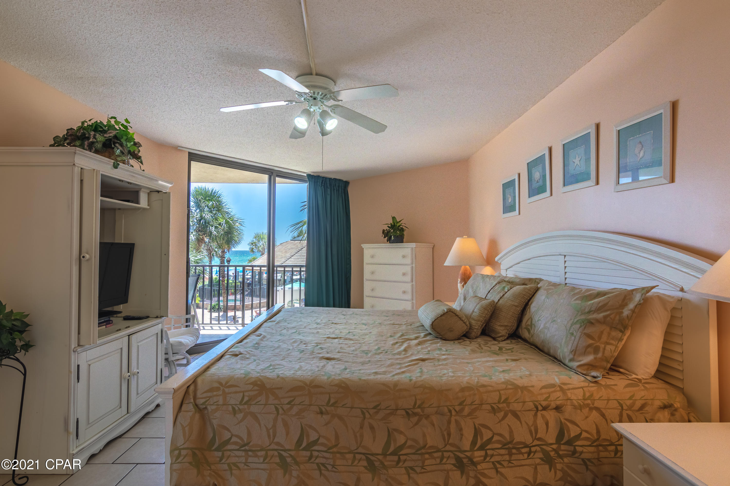 Summerhouse Condo. - Residential