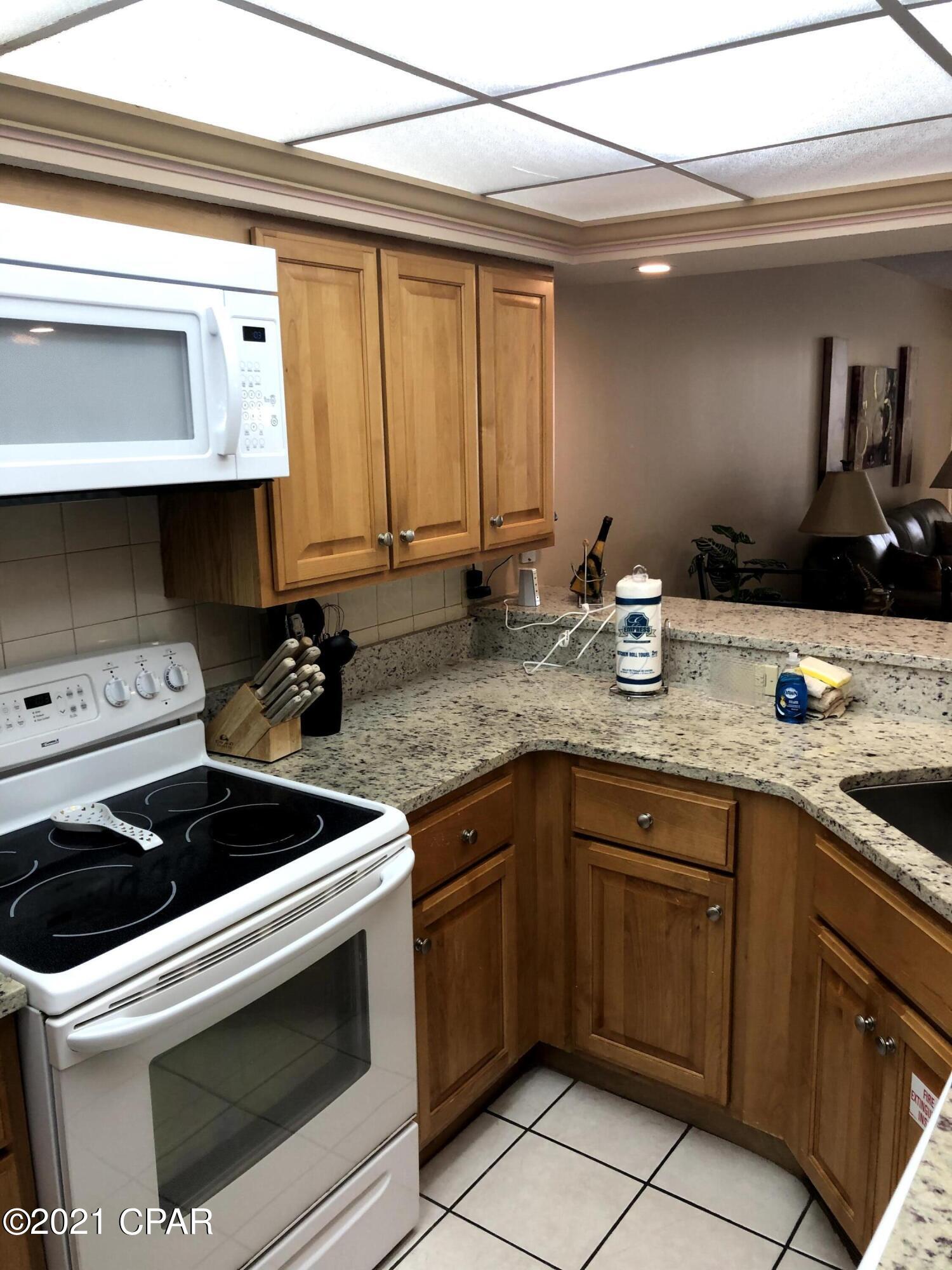 Summerhouse Condo. - Residential