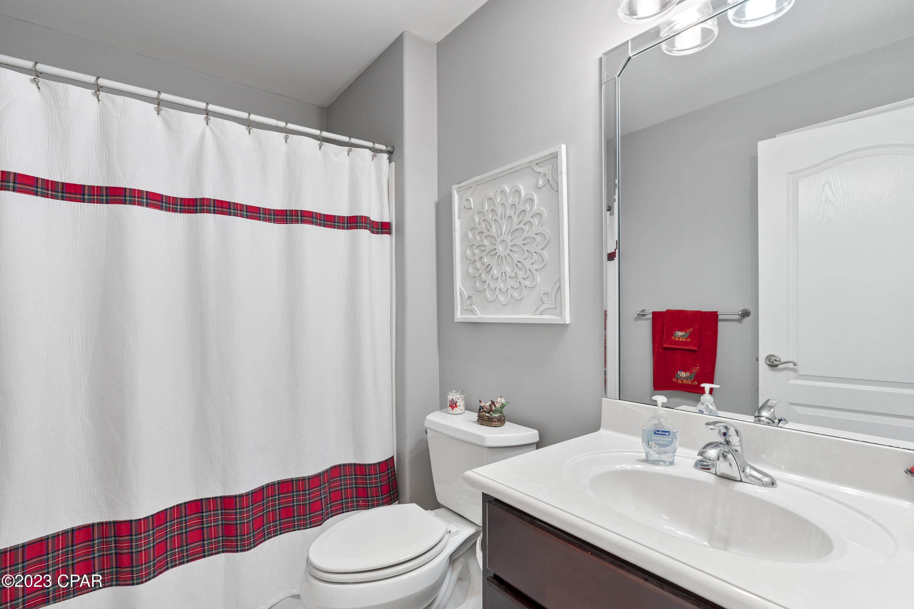 Kirkland Manor - Residential