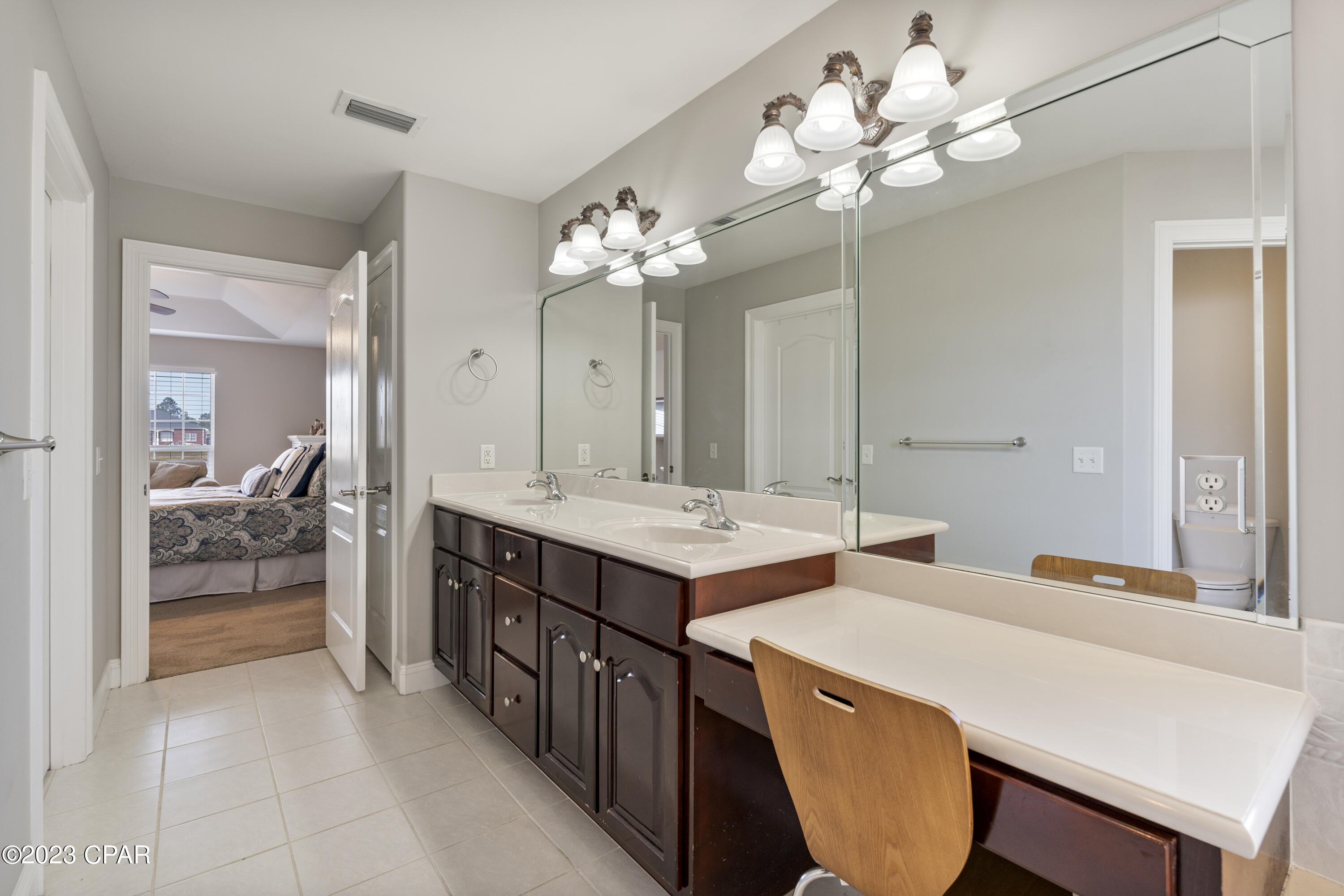 Kirkland Manor - Residential