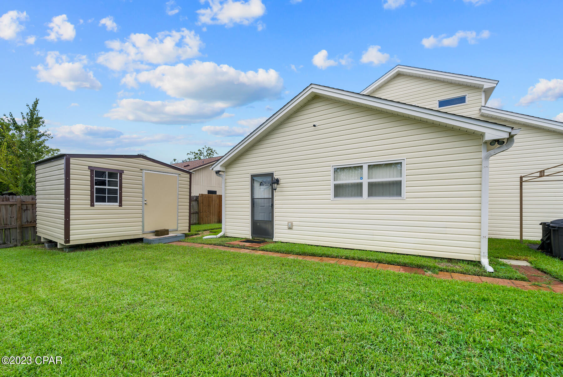 Belaire Estates U-6 - Residential Lease