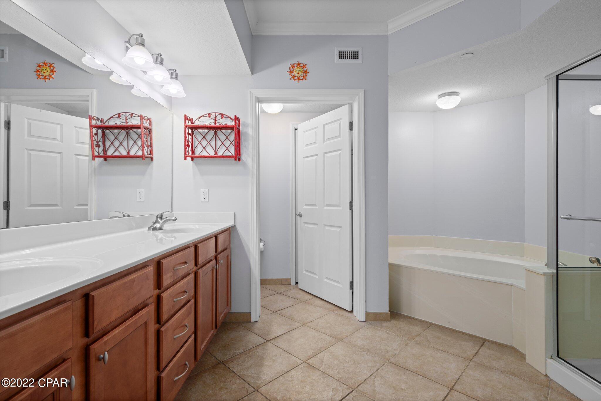 Magnolia Bay Club - Residential