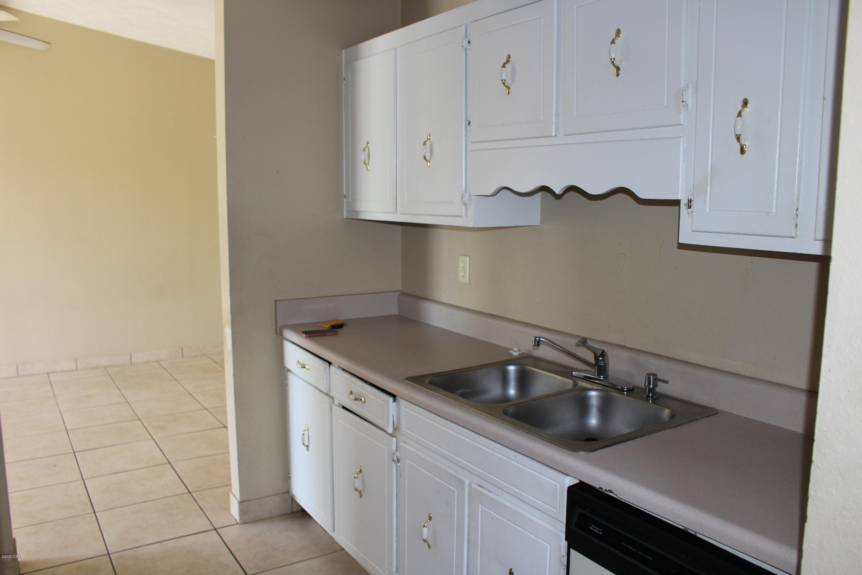 W H Parker - Residential Lease