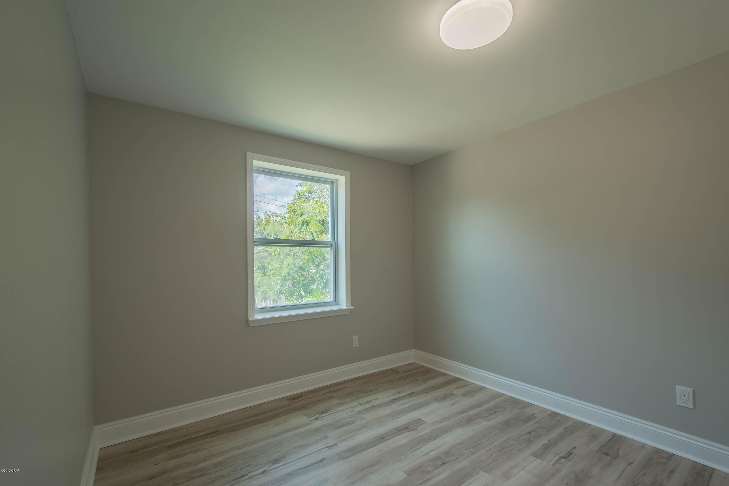 Laguna Beach Estates 7th Add - Residential