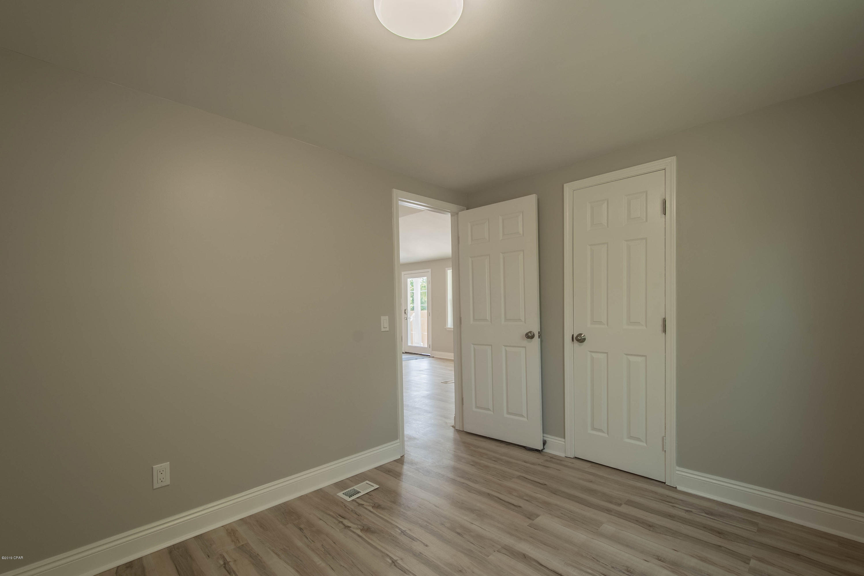 Laguna Beach Estates 7th Add - Residential