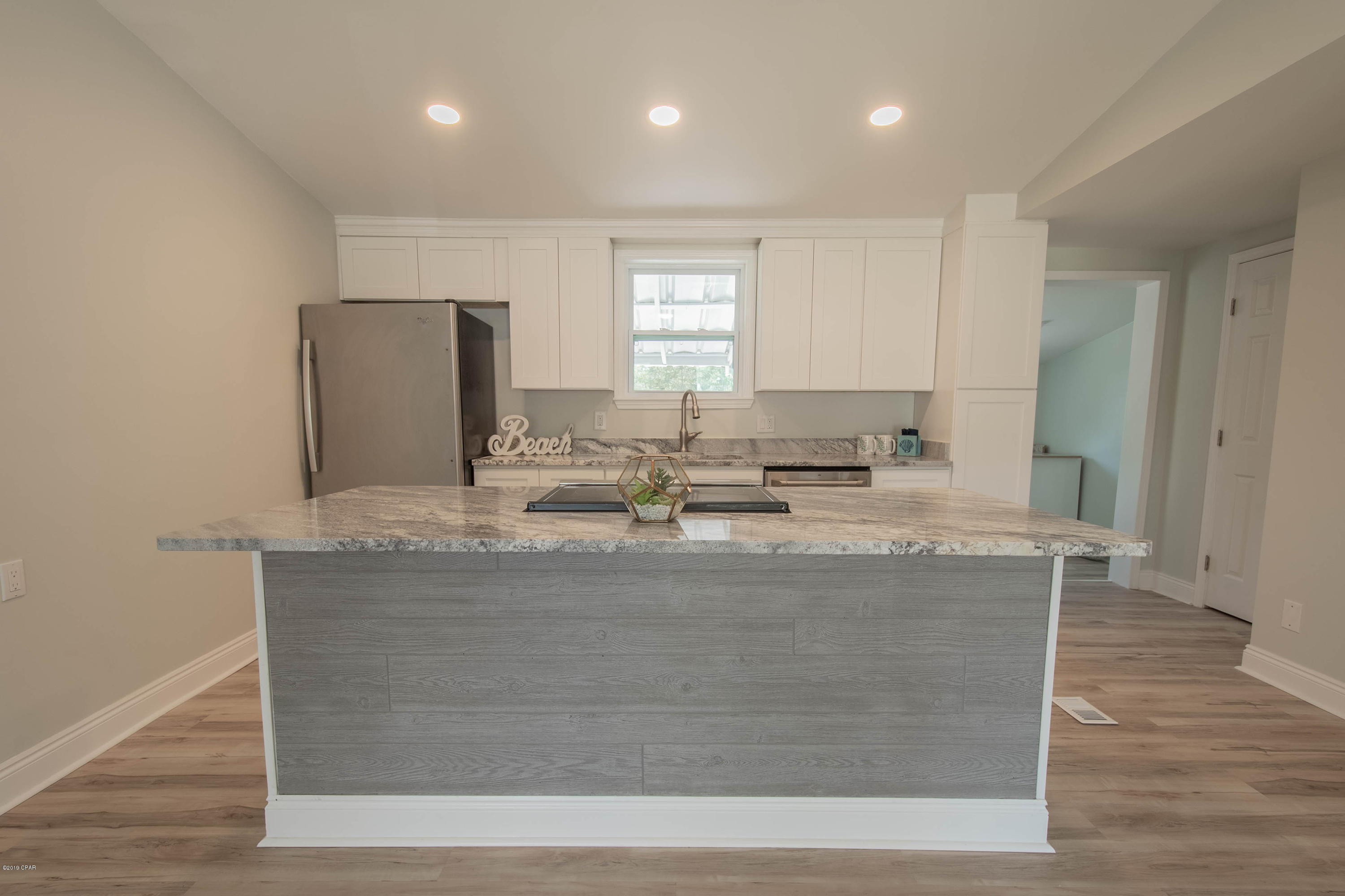 Laguna Beach Estates 7th Add - Residential