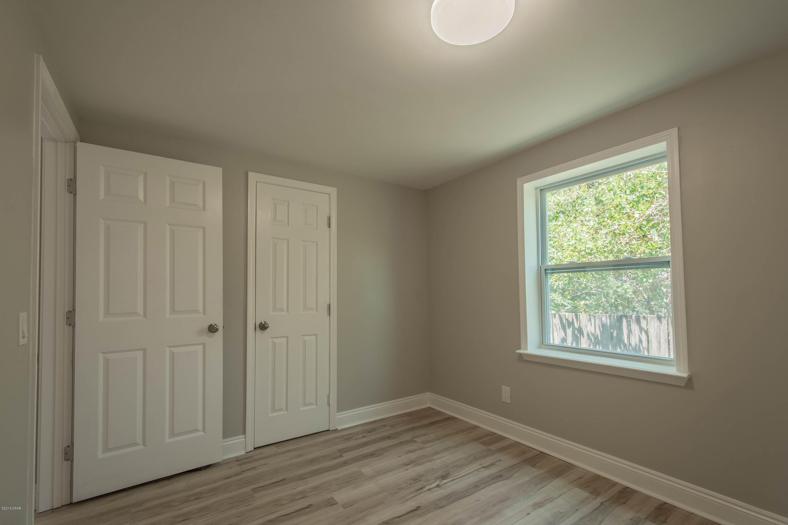 Laguna Beach Estates 7th Add - Residential