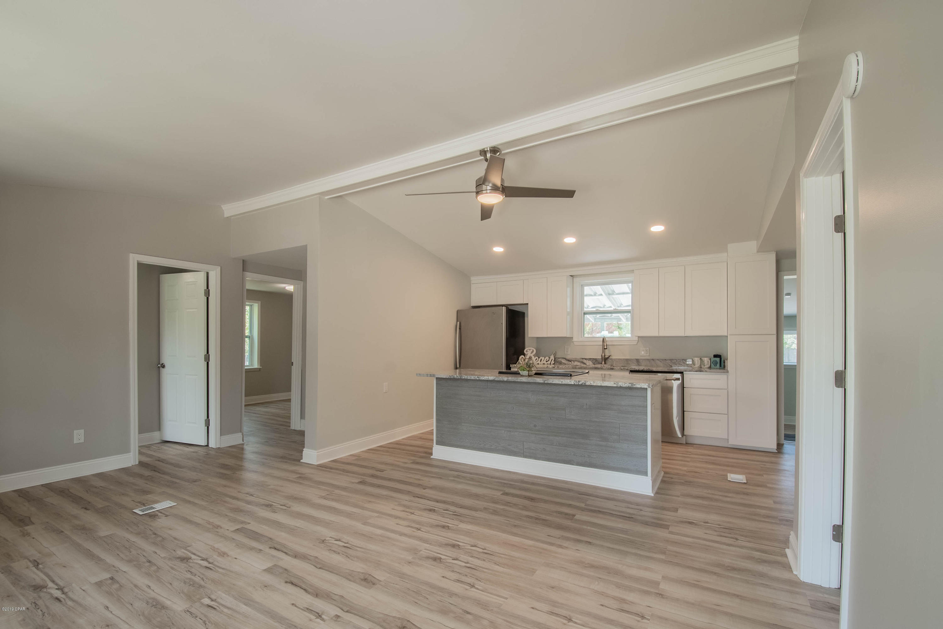 Laguna Beach Estates 7th Add - Residential