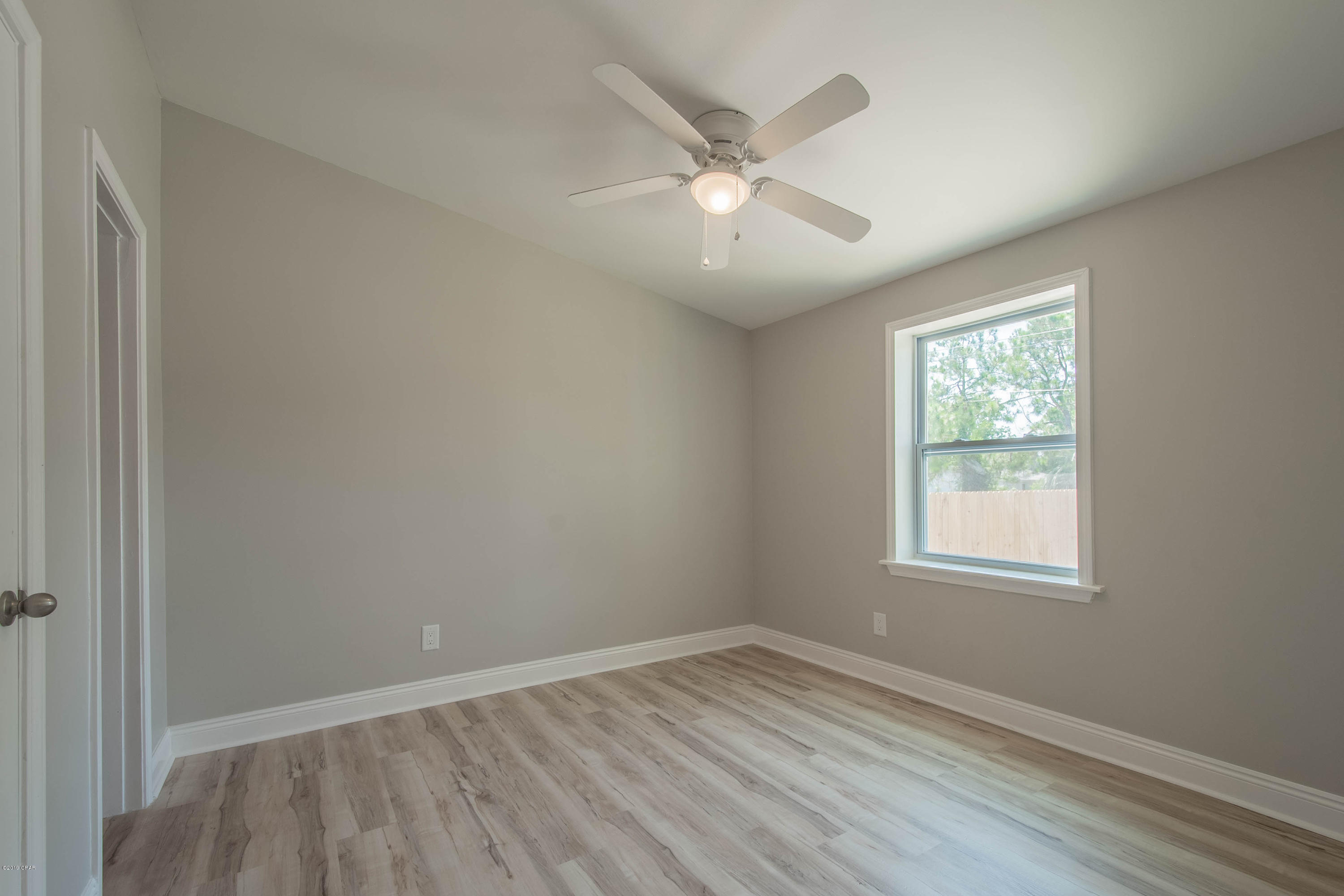 Laguna Beach Estates 7th Add - Residential