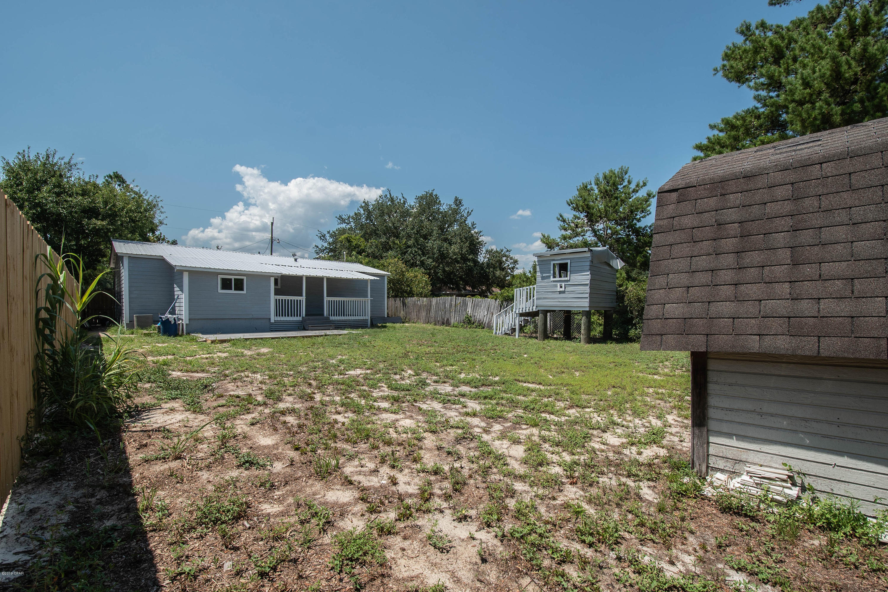 Laguna Beach Estates 7th Add - Residential