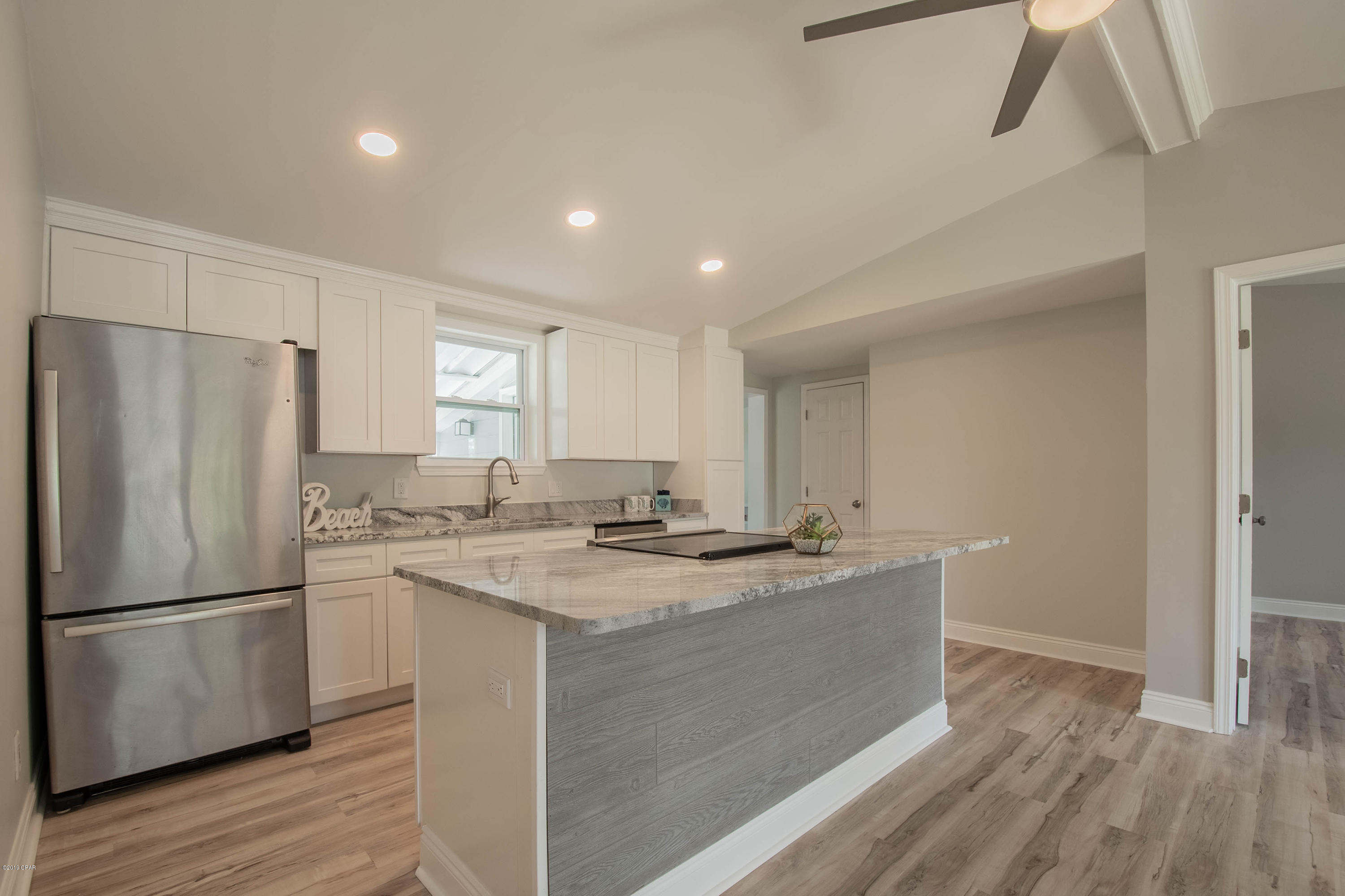 Laguna Beach Estates 7th Add - Residential