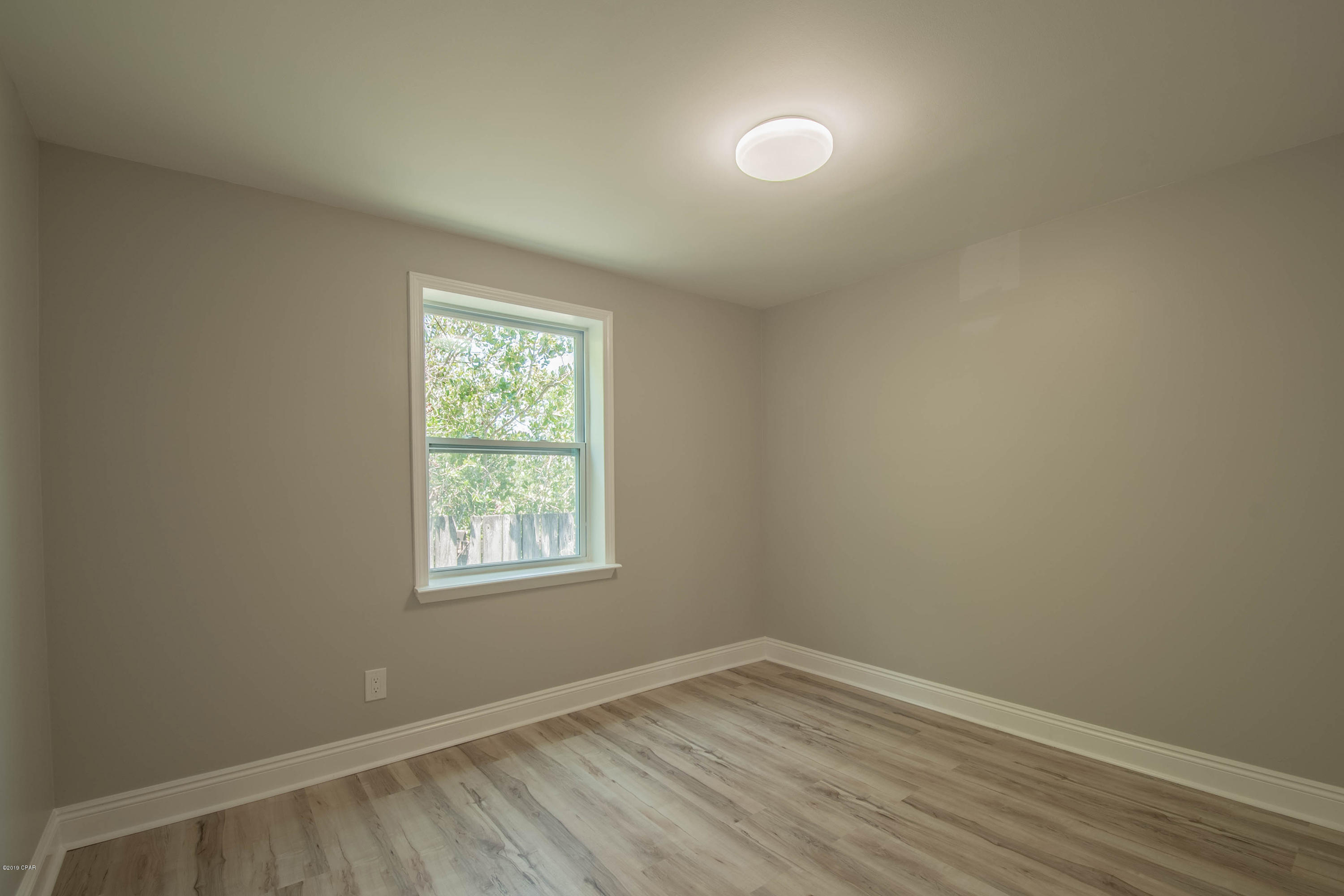 Laguna Beach Estates 7th Add - Residential