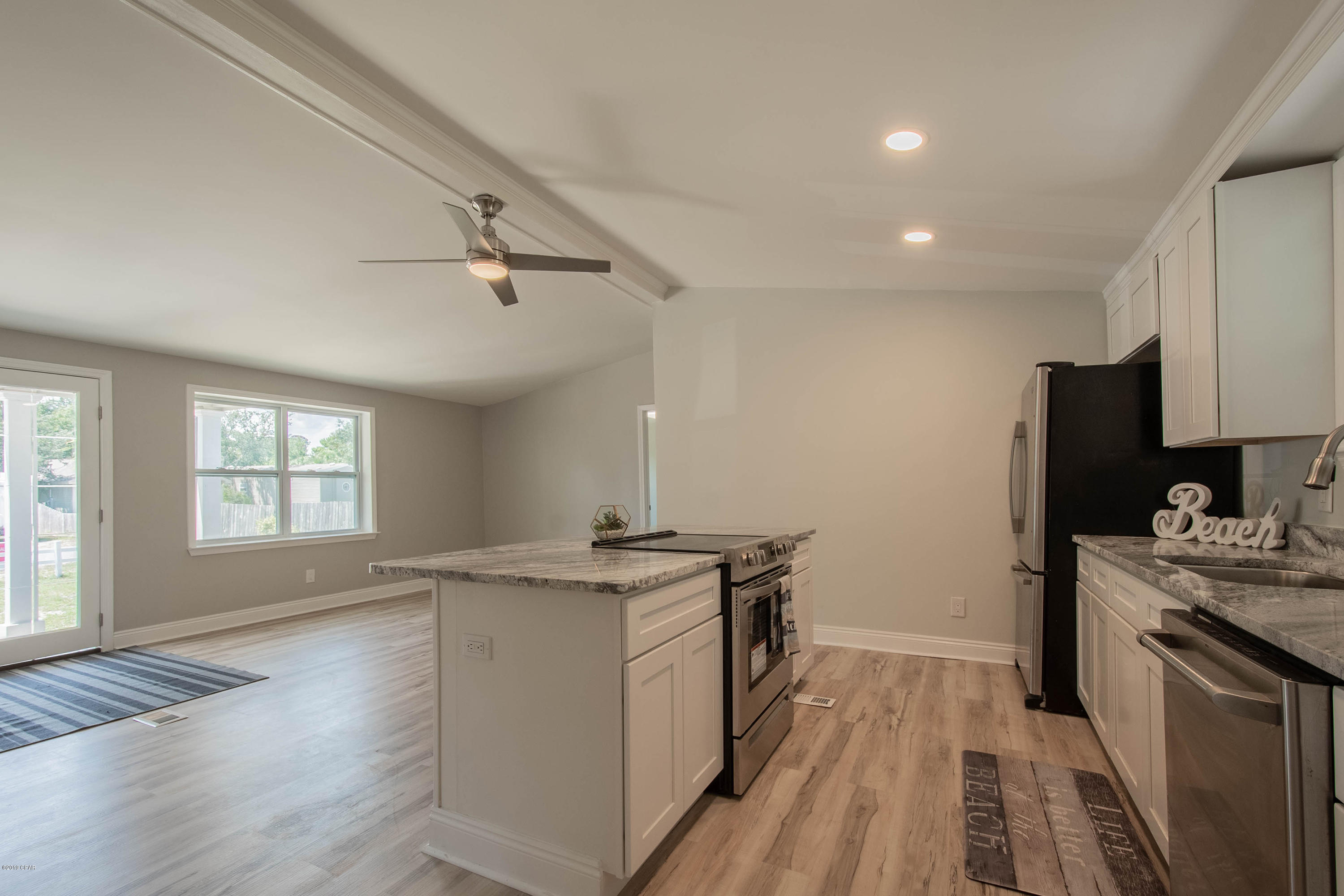 Laguna Beach Estates 7th Add - Residential