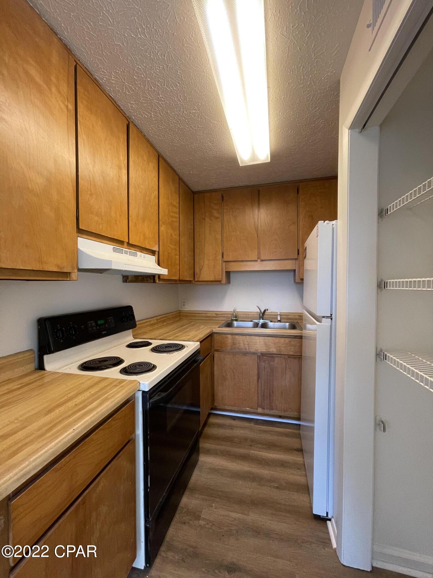 [No Recorded Subdiv] - Residential Lease