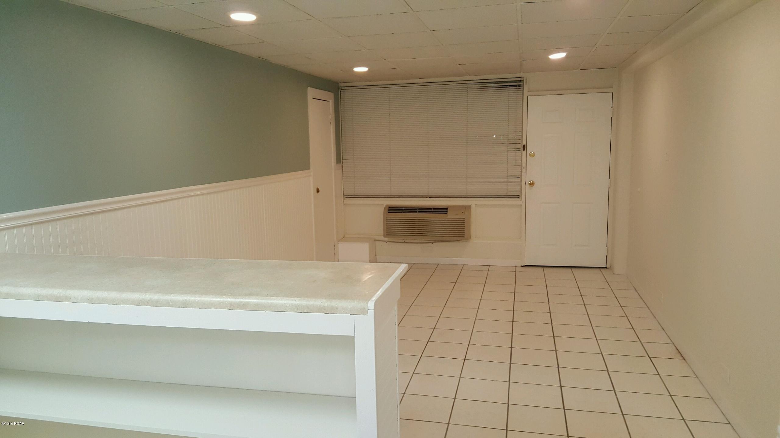 Fontainebleau Terrace - Residential