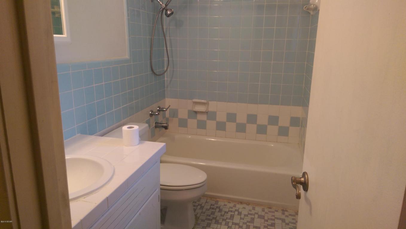 Lannie Rowe Lake Estates U-10 - Residential Lease