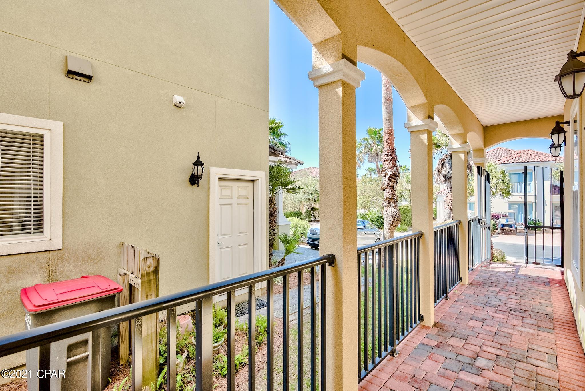 La Valencia Beach Resort - Residential