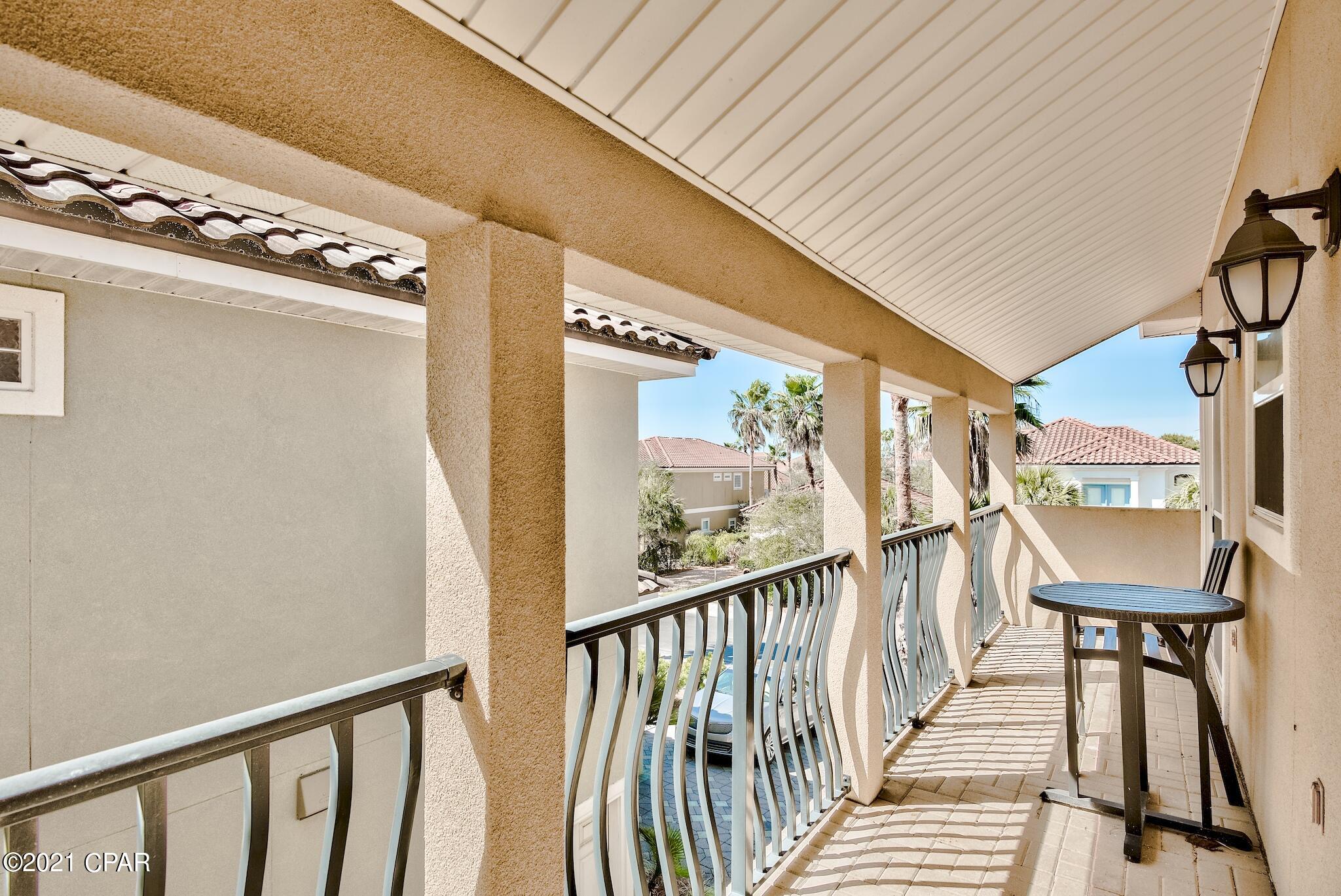 La Valencia Beach Resort - Residential