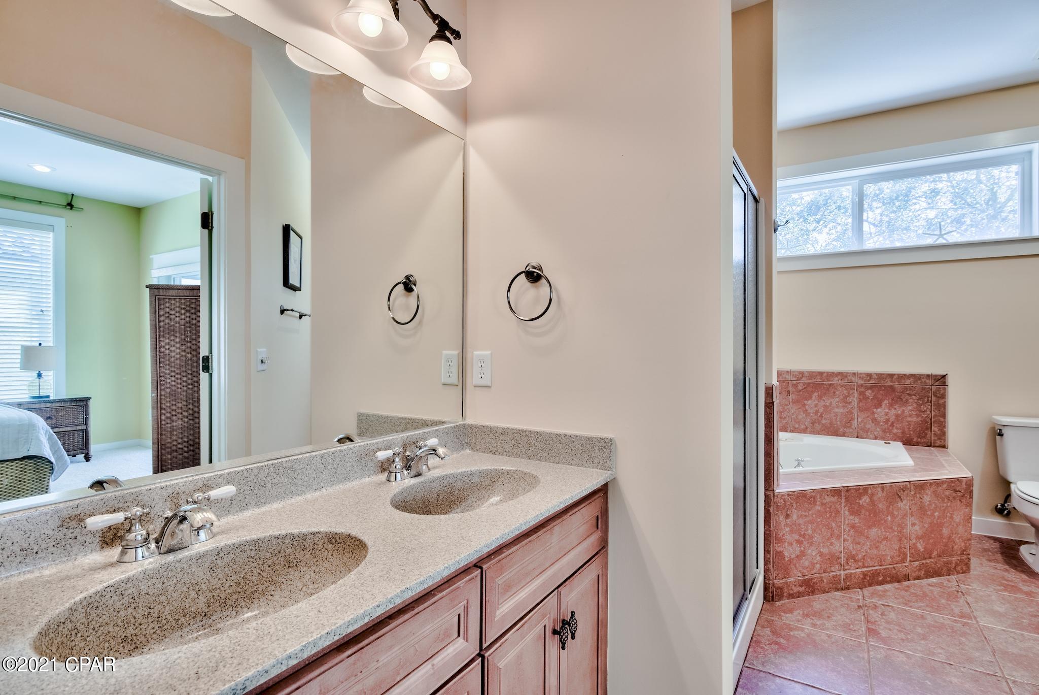 La Valencia Beach Resort - Residential