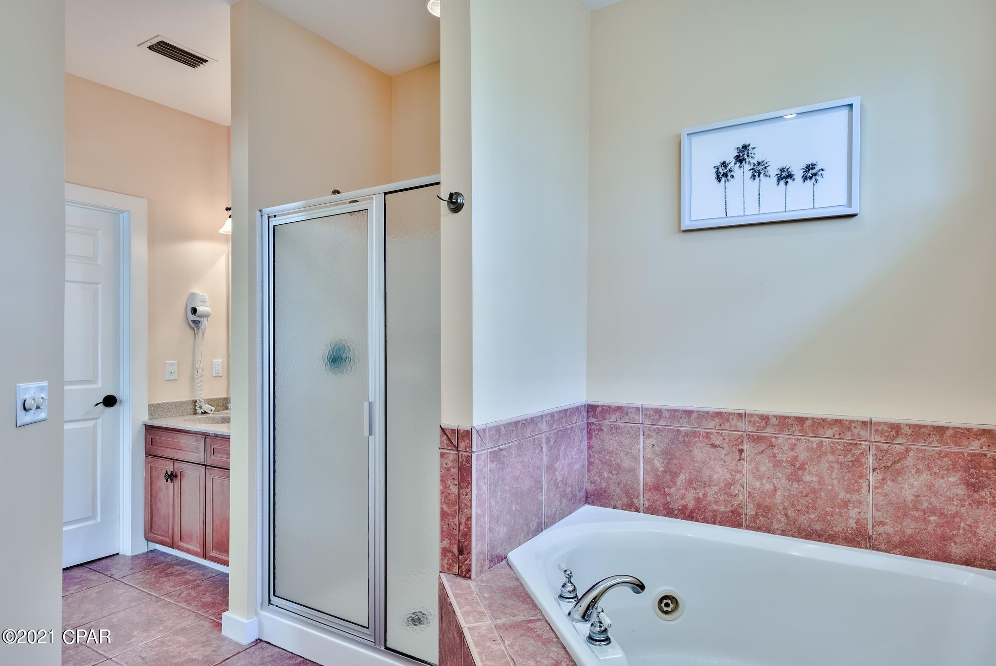 La Valencia Beach Resort - Residential