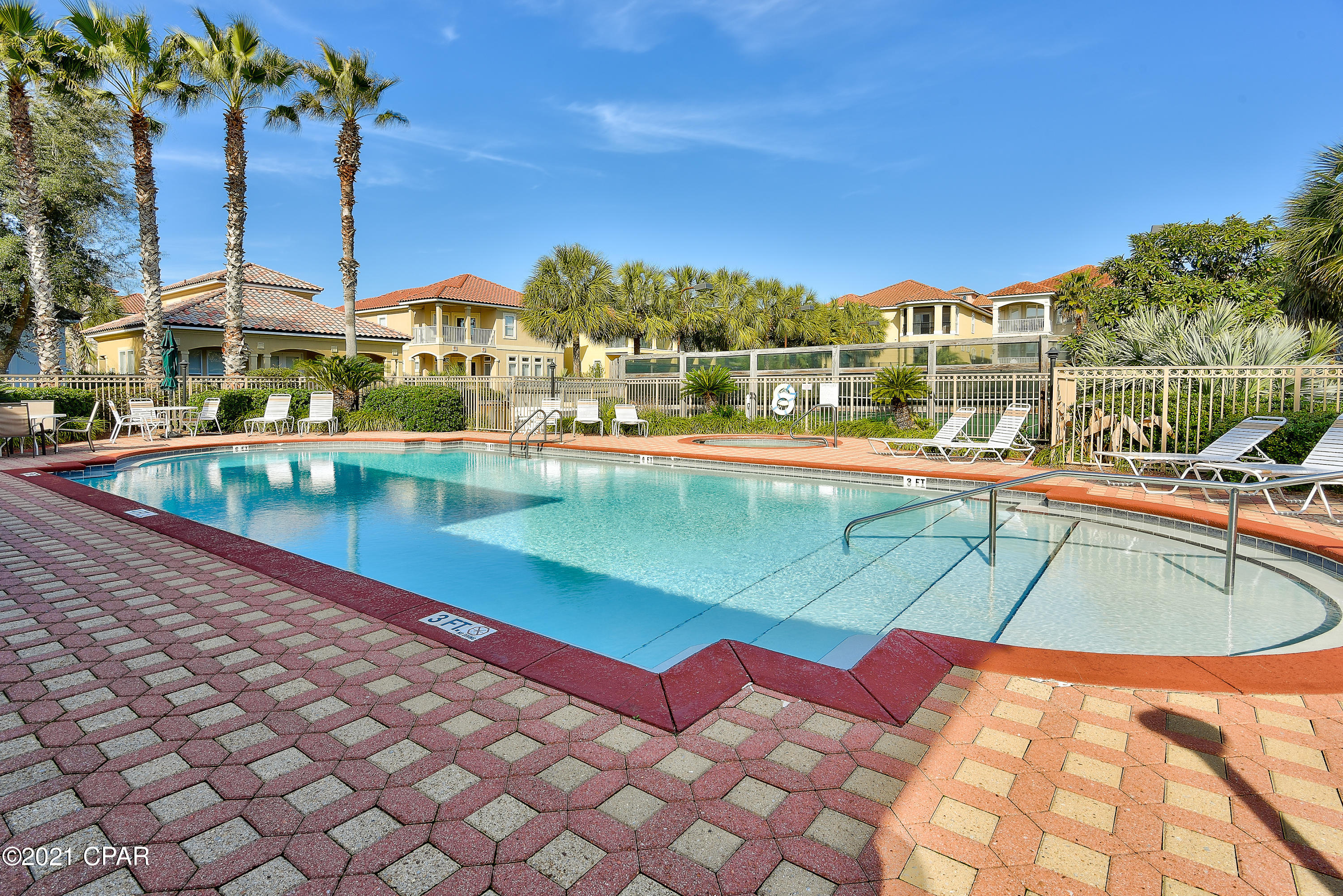 La Valencia Beach Resort - Residential