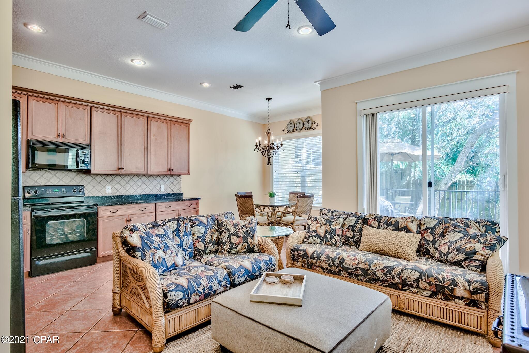 La Valencia Beach Resort - Residential