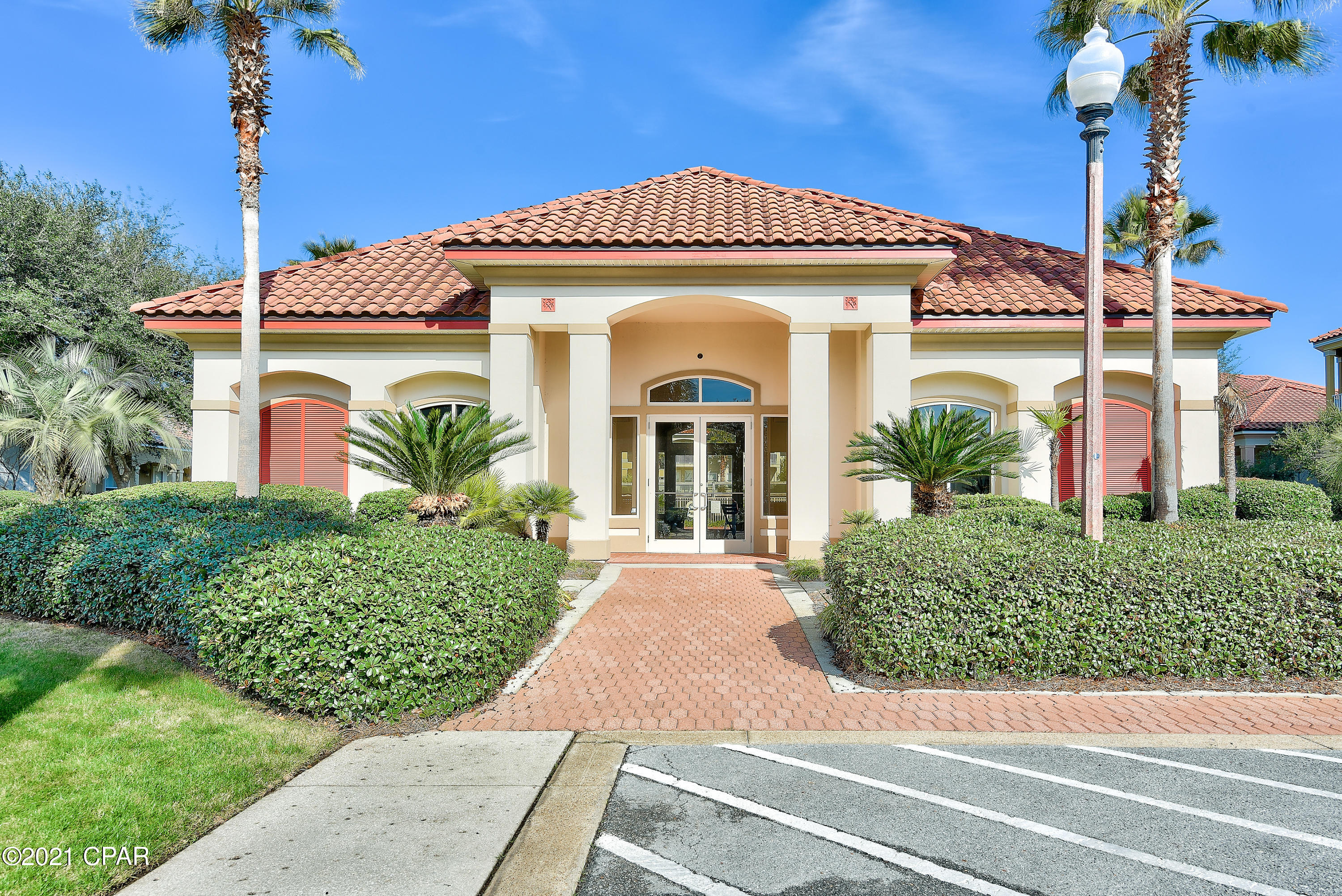 La Valencia Beach Resort - Residential