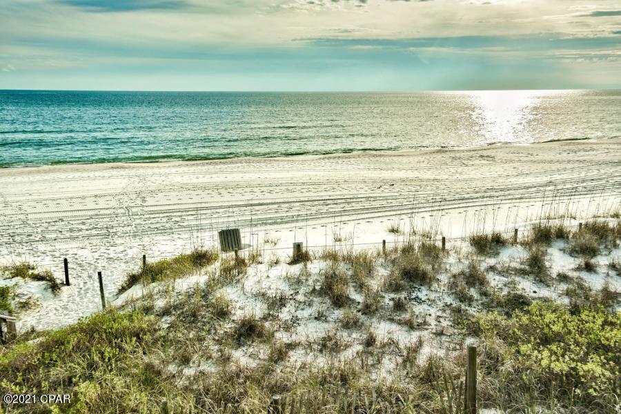 La Valencia Beach Resort - Residential