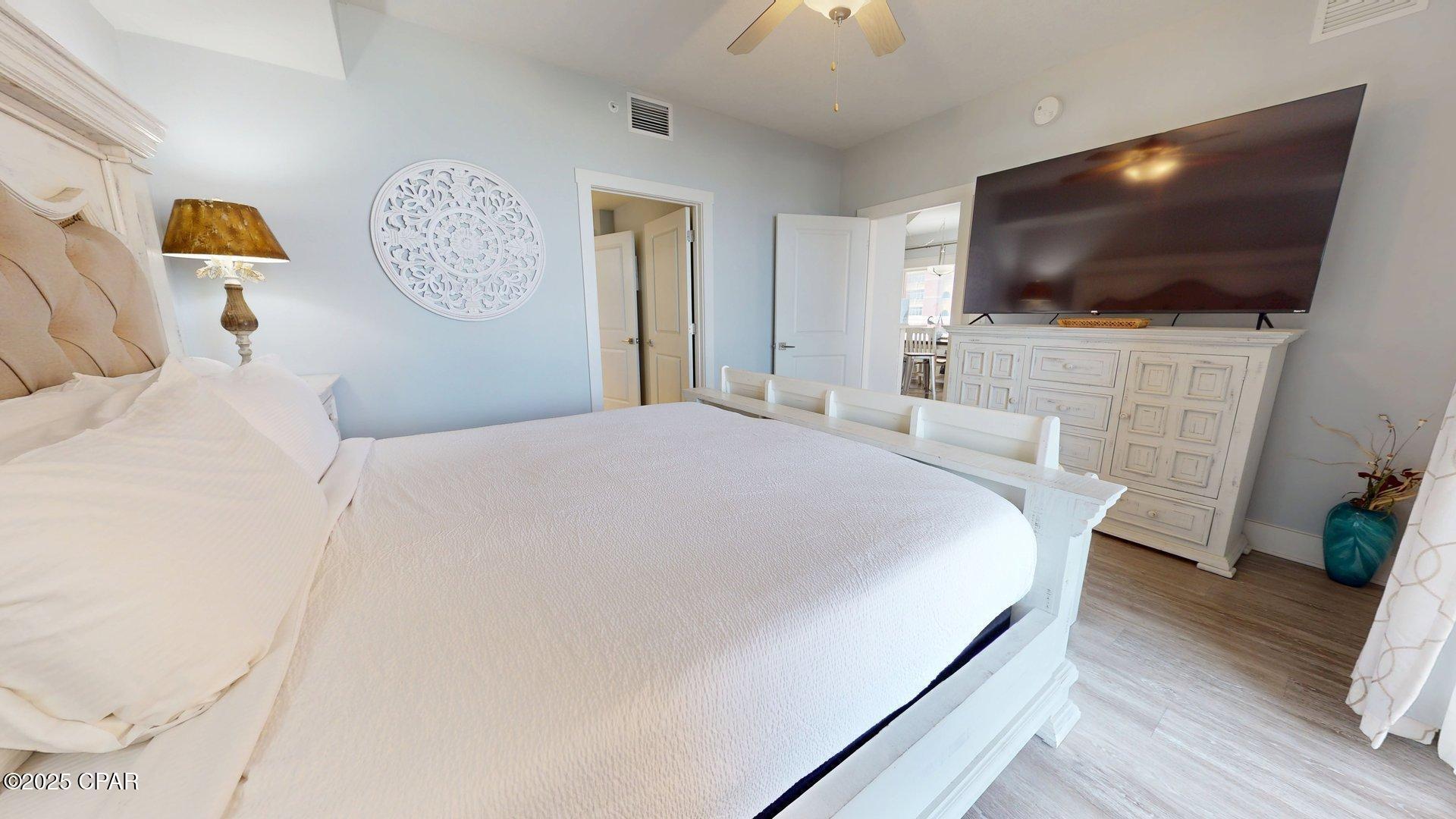 Calypso Towers III - Residential