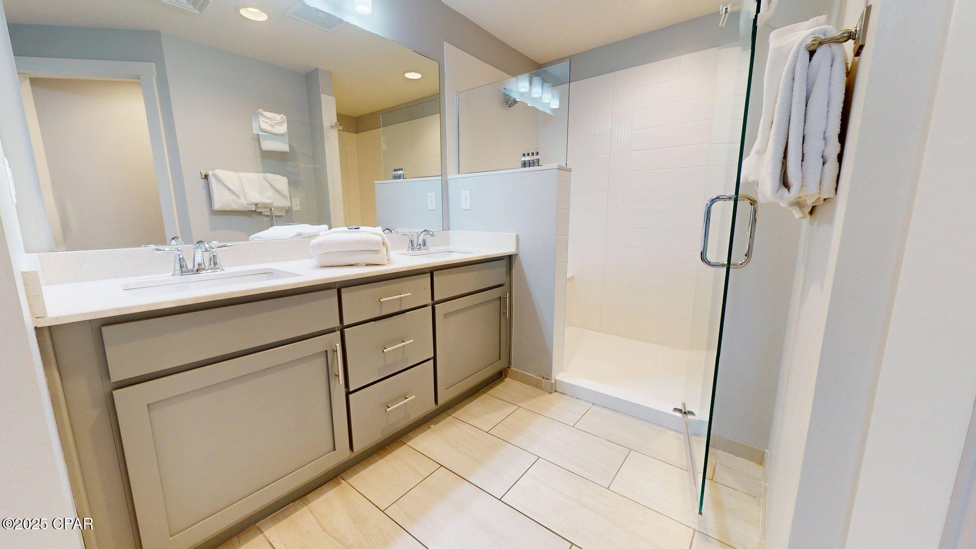 Calypso Towers III - Residential