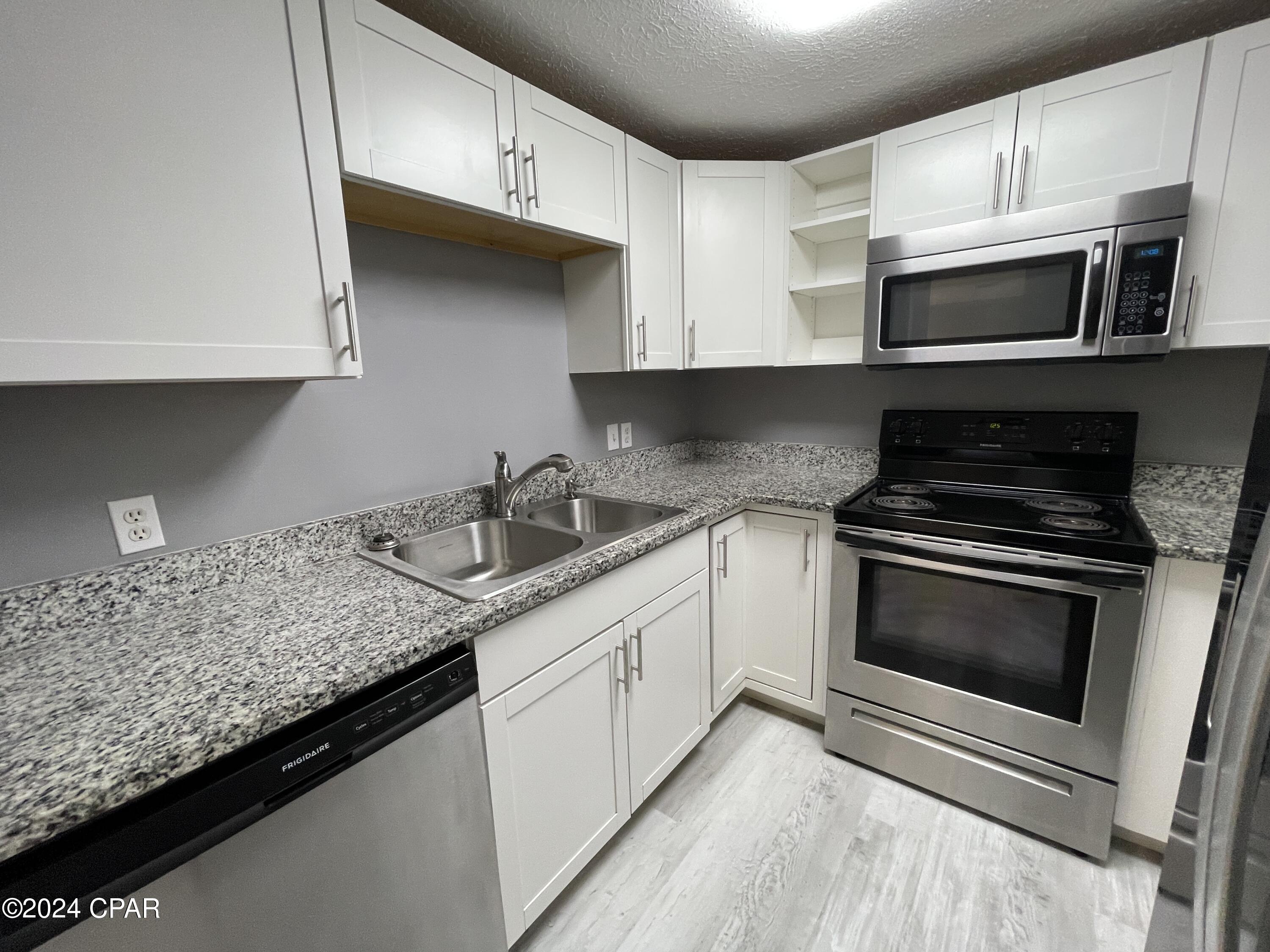 [No Recorded Subdiv] - Residential Lease