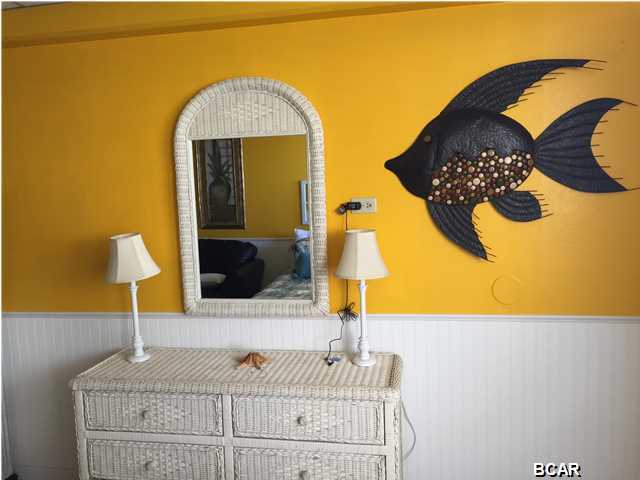 Fontainebleau Terrace - Residential